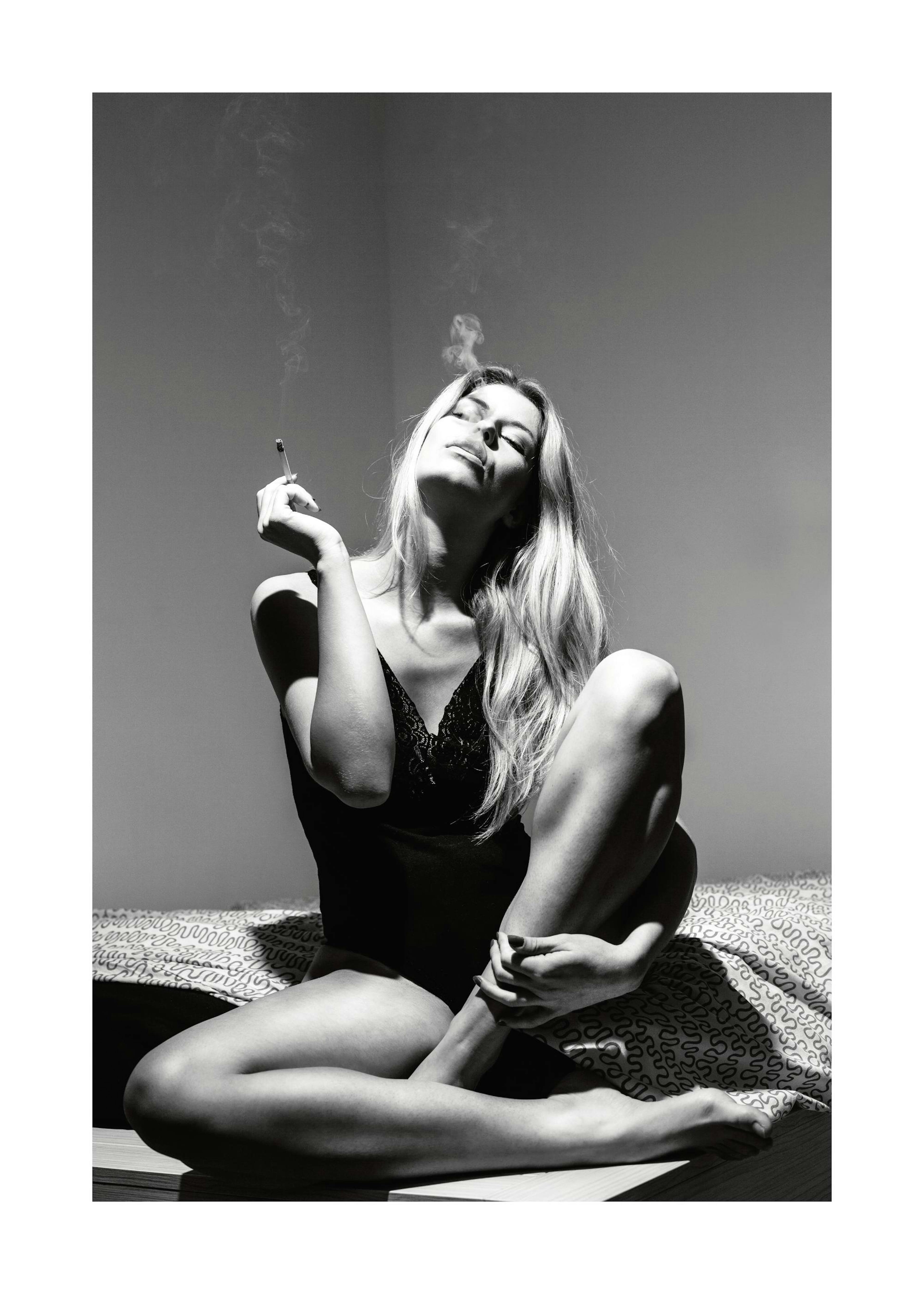 Smoking Woman Poster 0