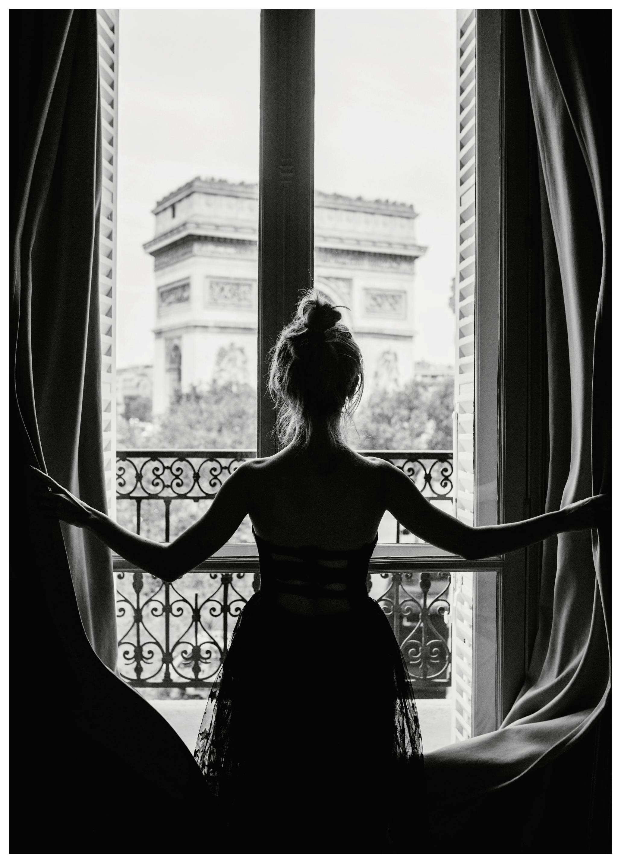 Girl In Window Poster (70x100 cm)