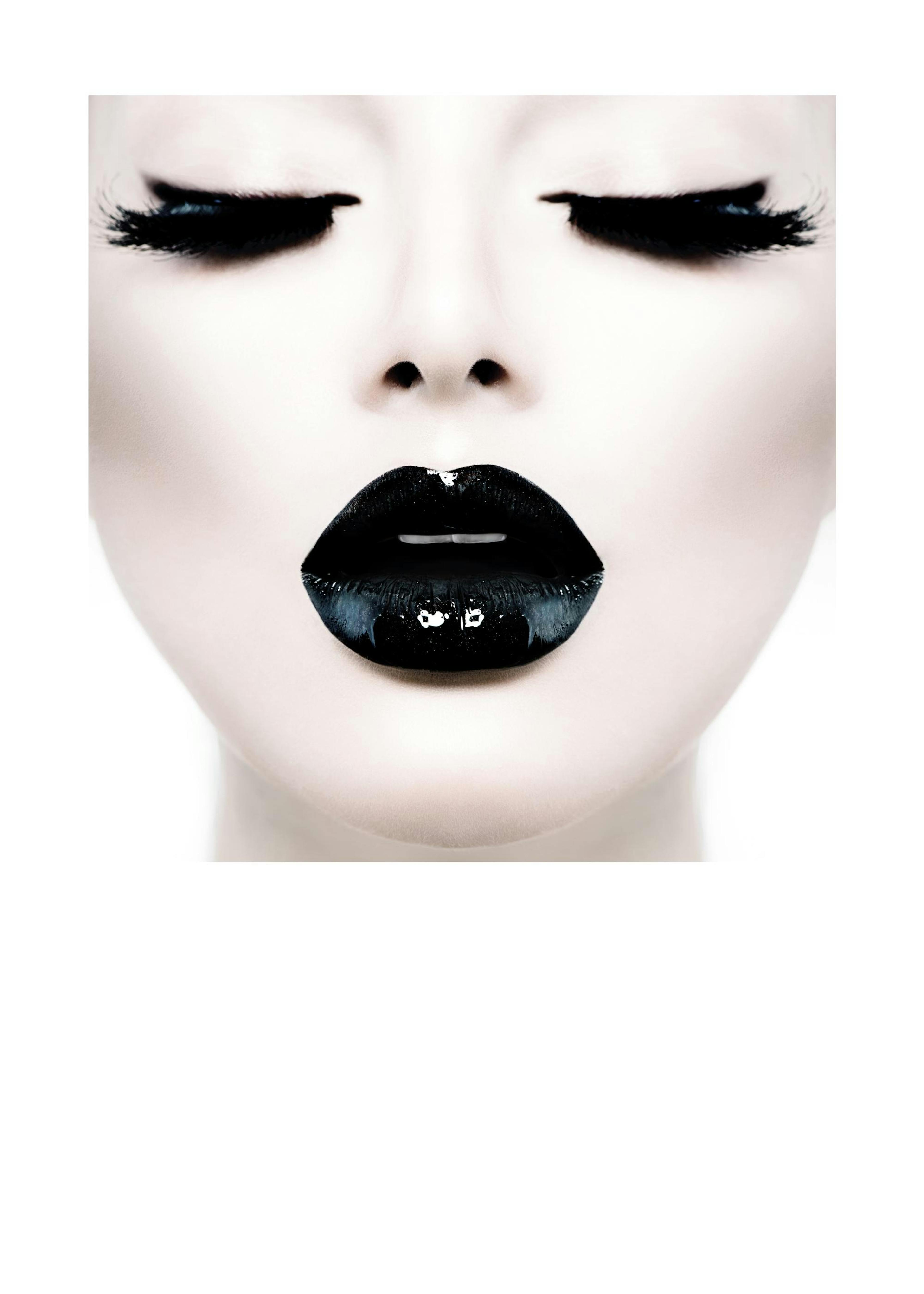 Black Poster 0
