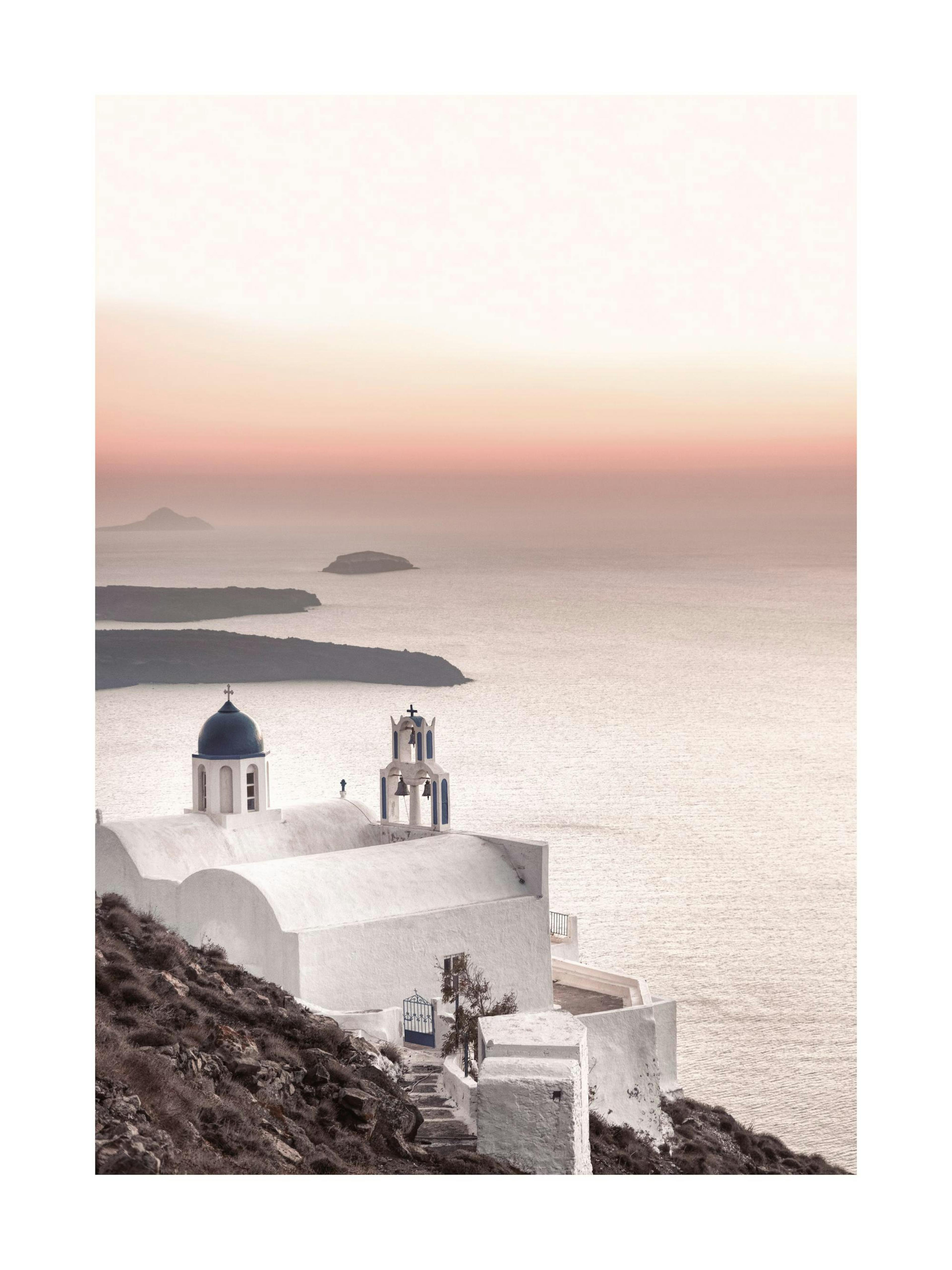 Plakat Santorini Sunset: Różowe niebo nad białym budynkiem i oceanem, pejzaż ścienny