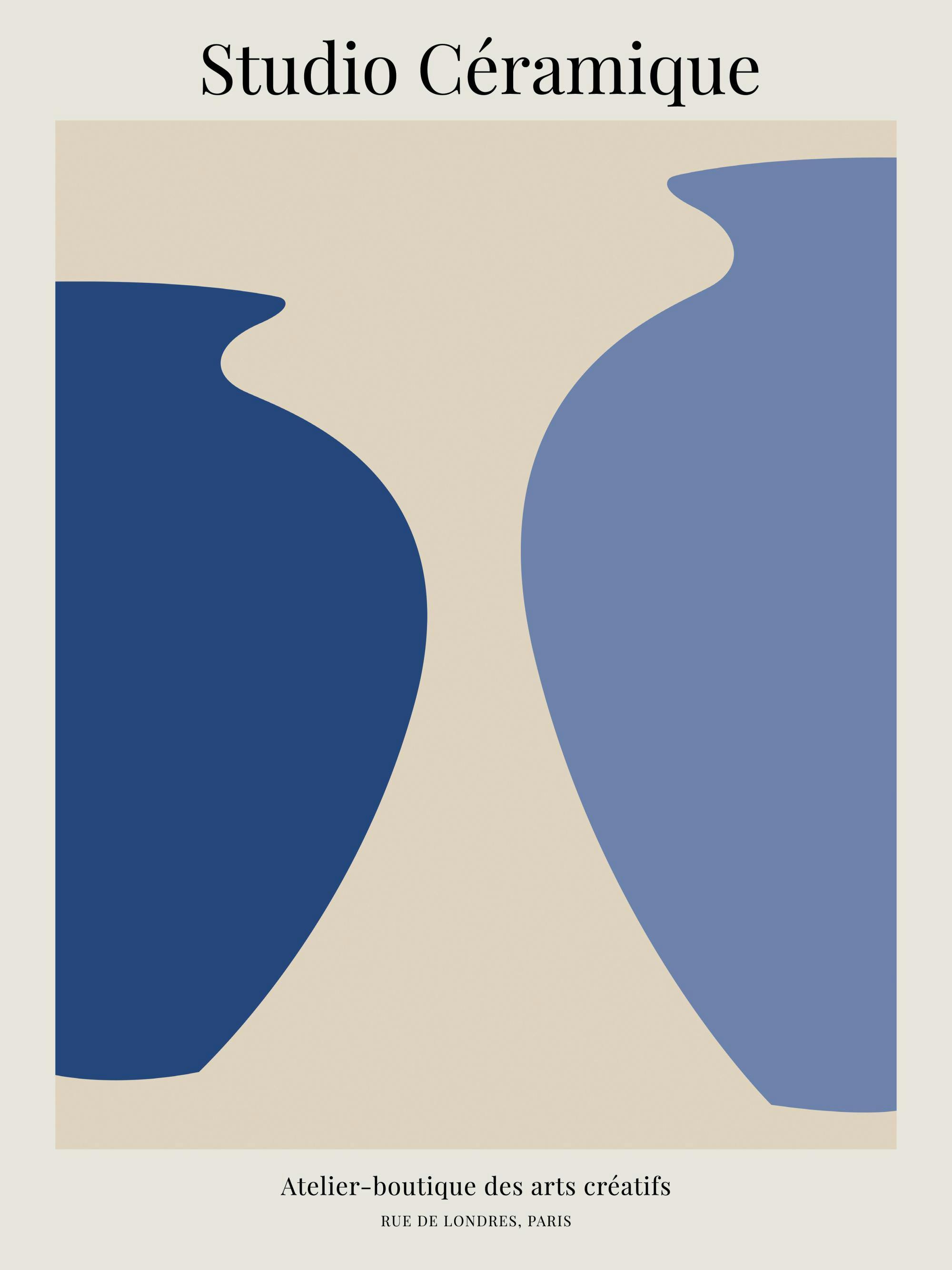 Póster Studio Ceramique No1 con dos jarrones azules abstractos sobre fondo beige, arte de diseño gráfico moderno.