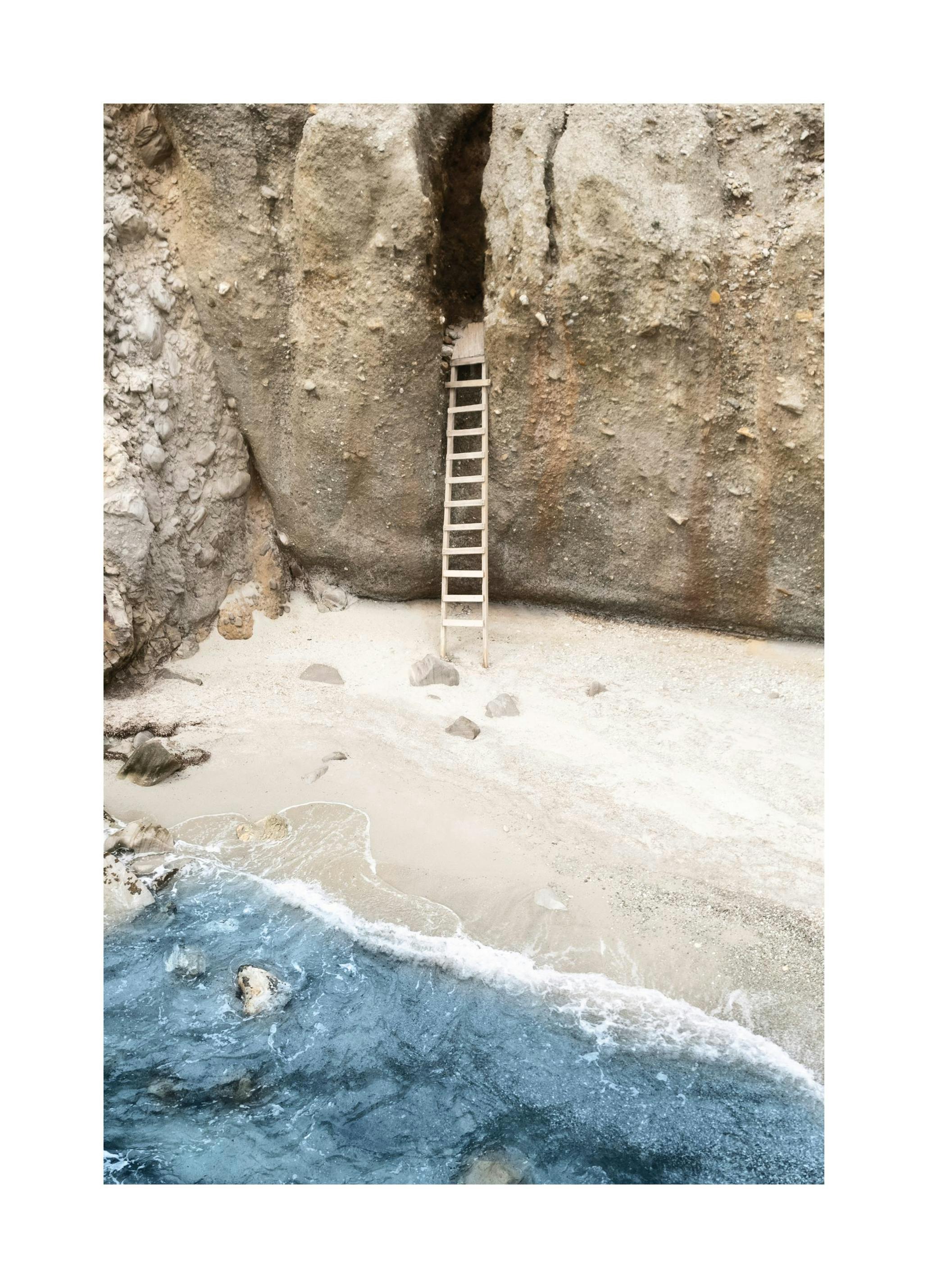 Hidden Beach Affiche (50x70 cm)  Tableaux de montagnes