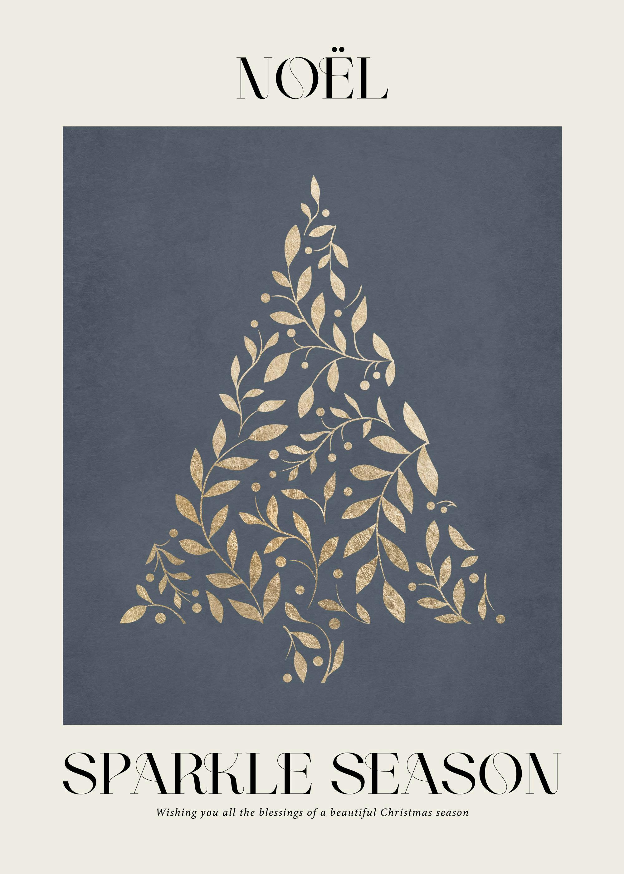 En julgran gjord av gyllene löv och bär på en mörkblå bakgrund. Perfekt juldekoration.