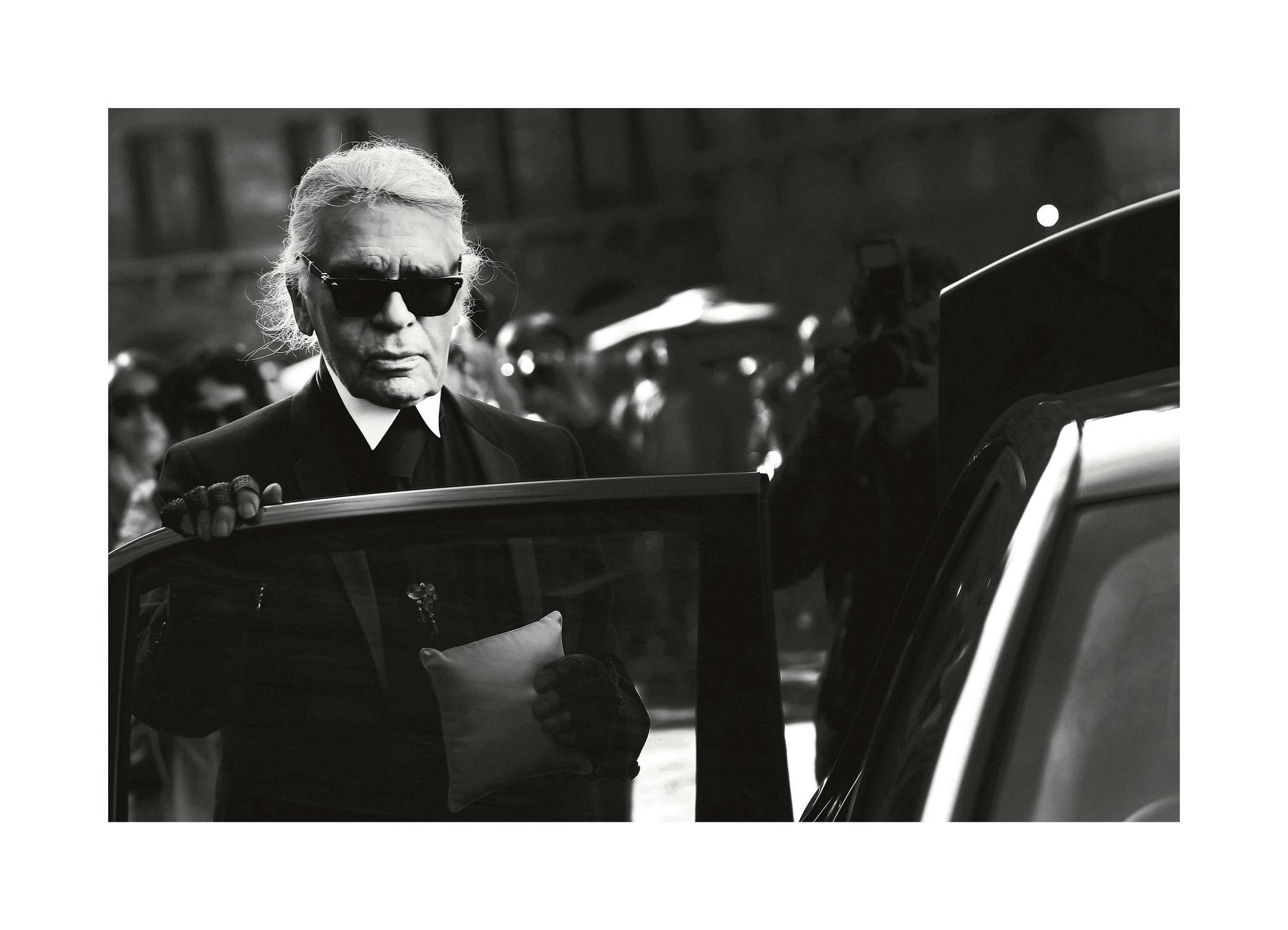 Karl Lagerfeld Iconic Poster (30x40 cm)-Posters