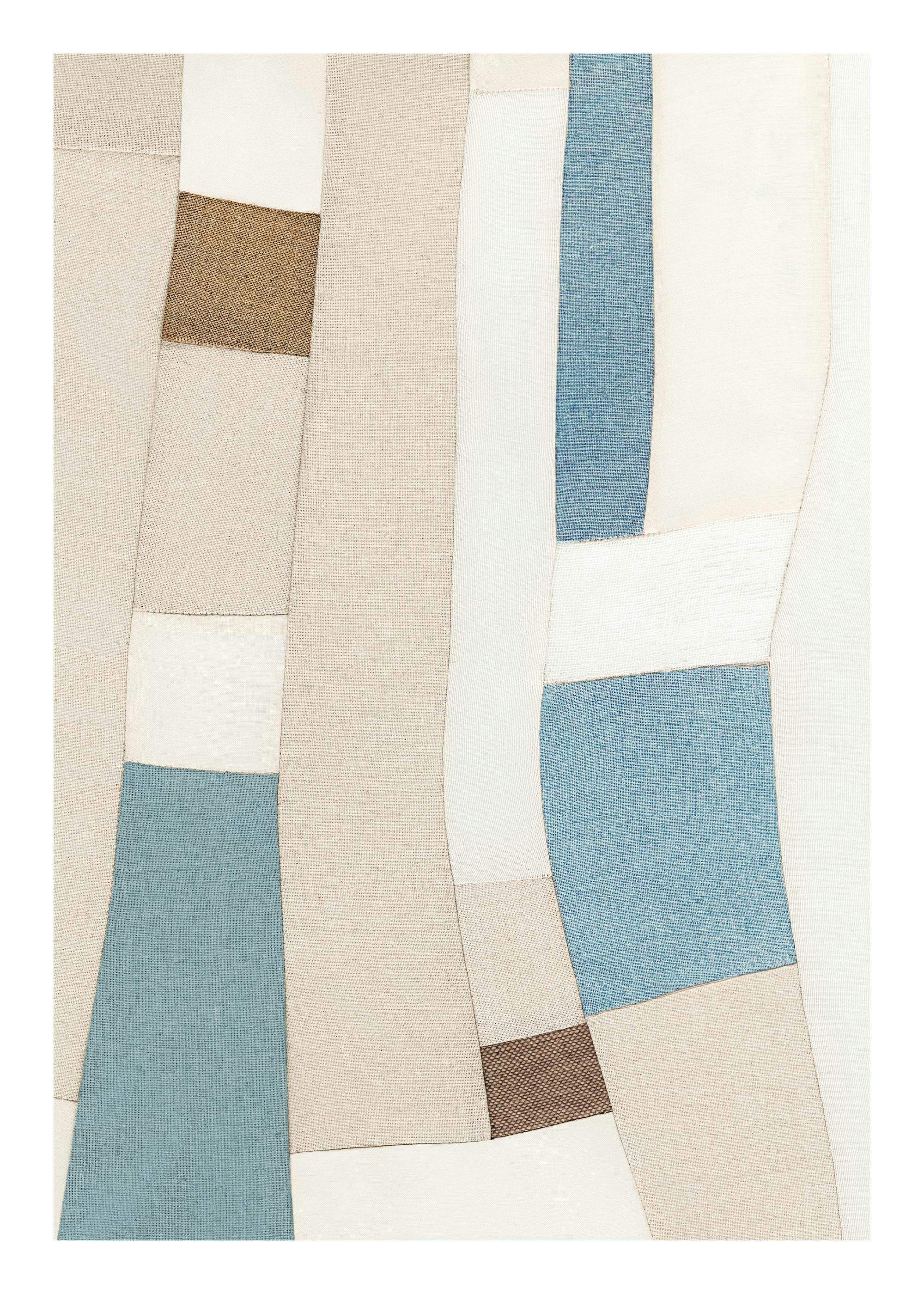 Αφηρημένο patchwork σε μπλε, μπεζ, καφέ αποχρώσεις με υφή υφάσματος, ιδανικό για μοντέρνα διακόσμηση.