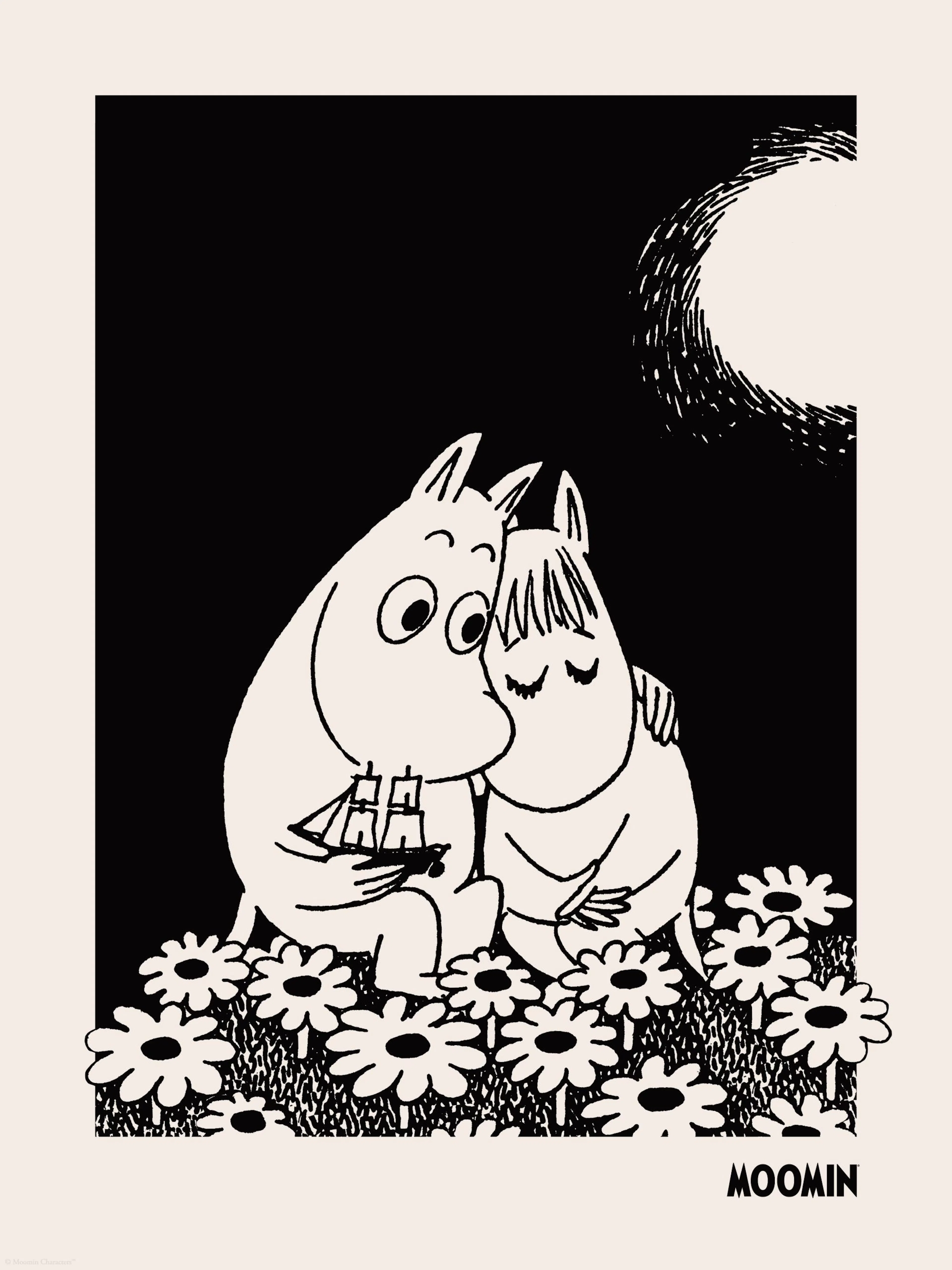 Affiche Moomin romantique, Moomintroll et Snorkmaiden enlacés dans un champ de fleurs, illustration monochrome.