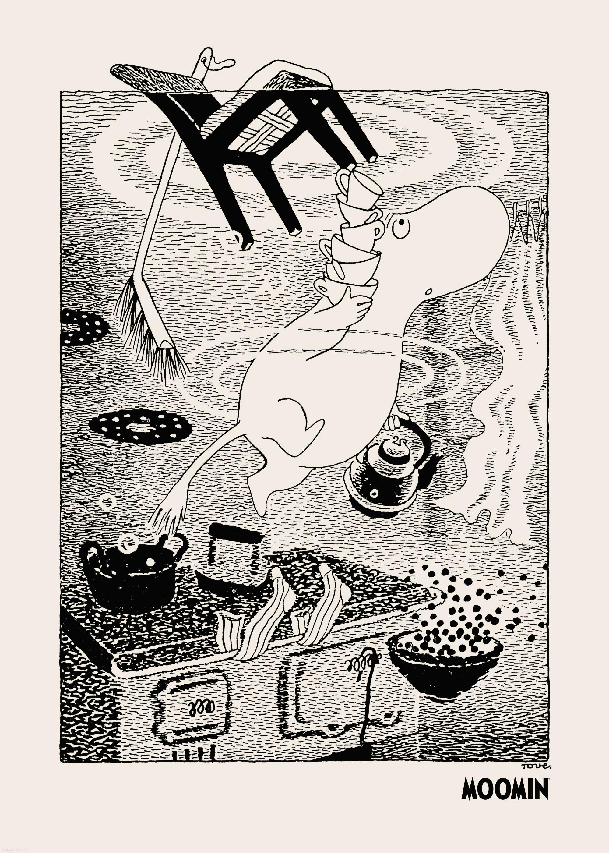 Affiche Moomin monochrome de Moomintroll flottant dans une cuisine, tenant des tasses, avec une chaise et un balai. Typographie