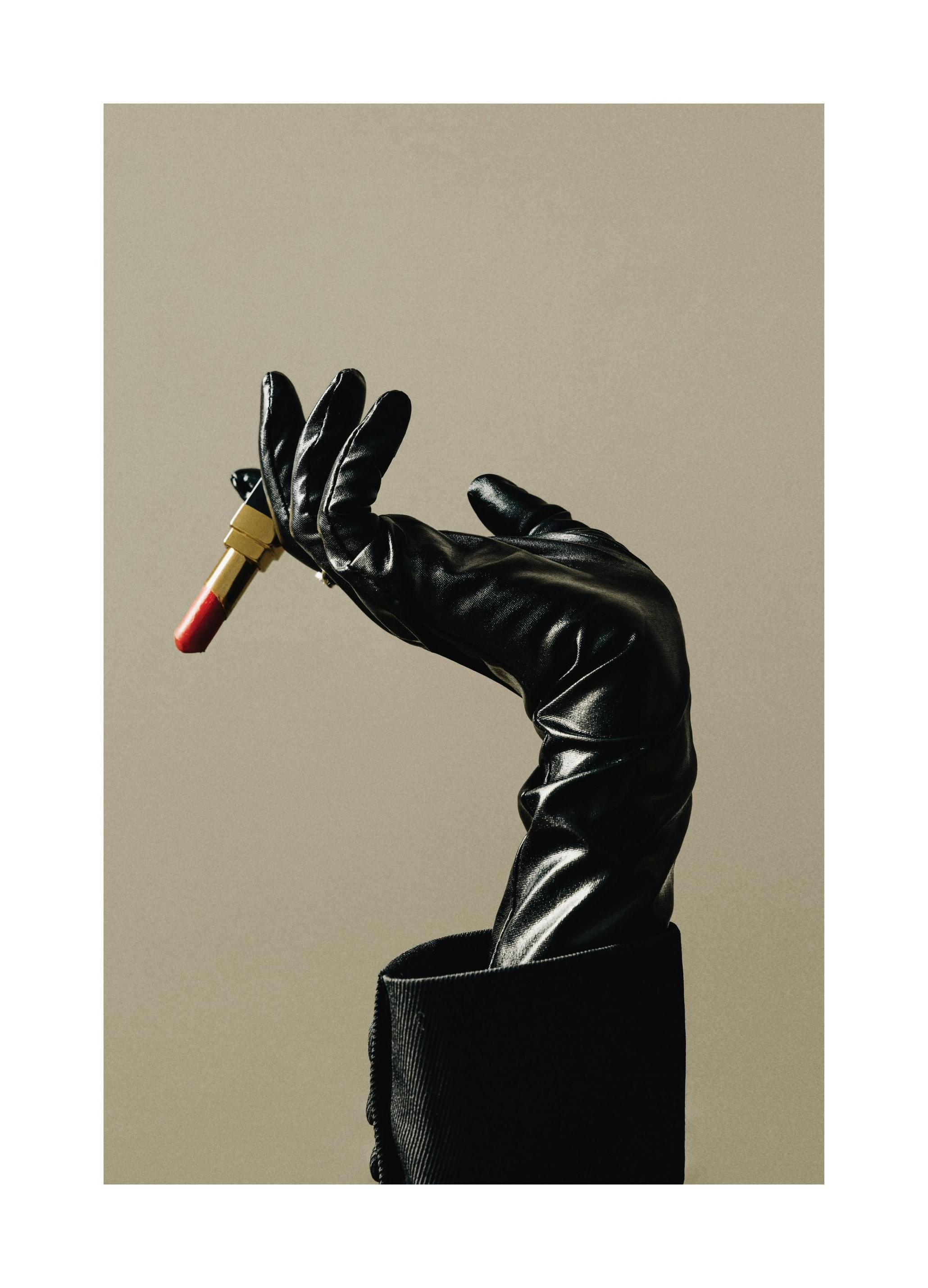 Lipstick and Leather Poster (40x50 cm)- Retro Dreamscape