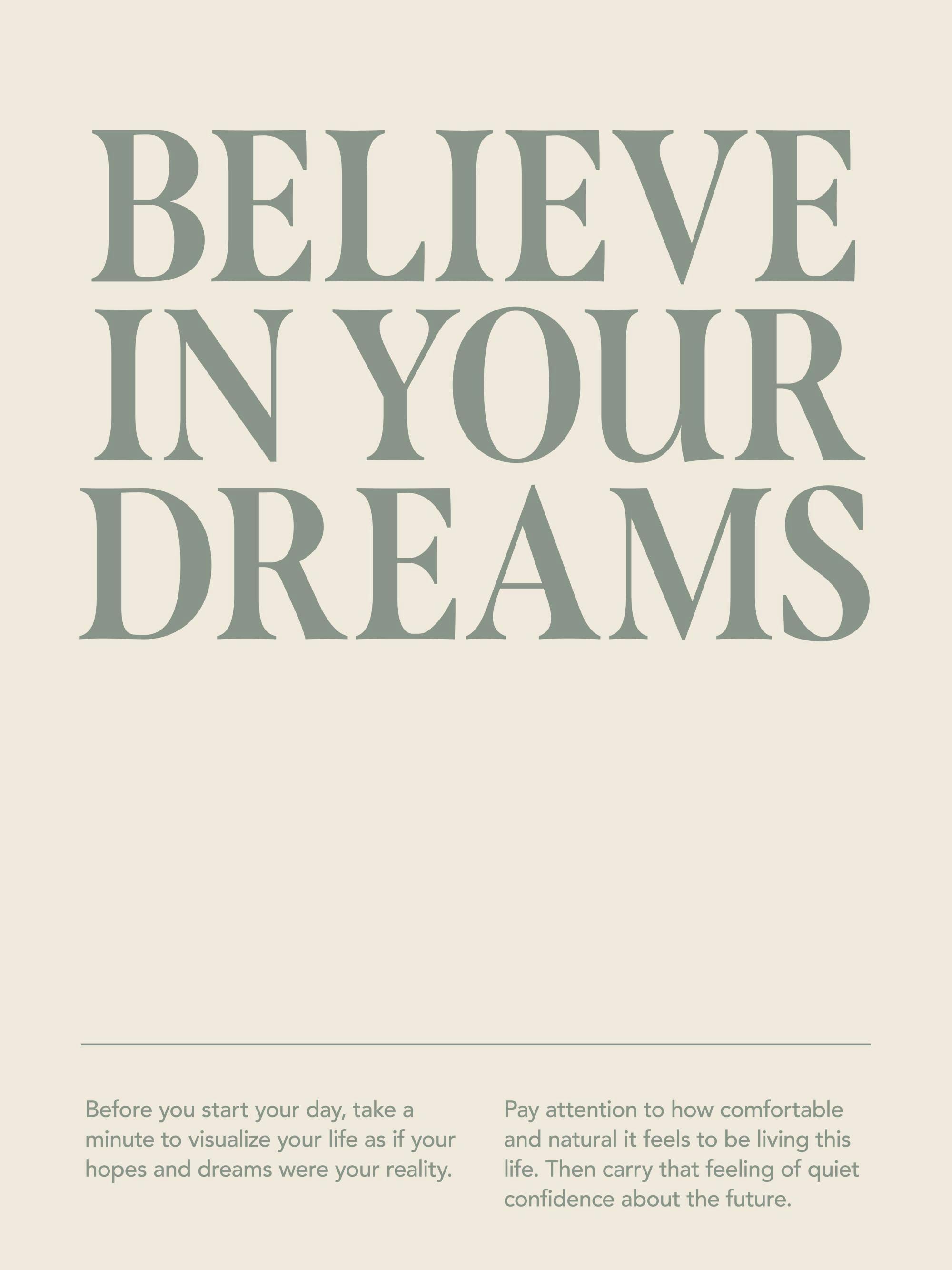 Póster de texto Believe In Your Dreams en verde sobre fondo beige, con mensaje inspirador