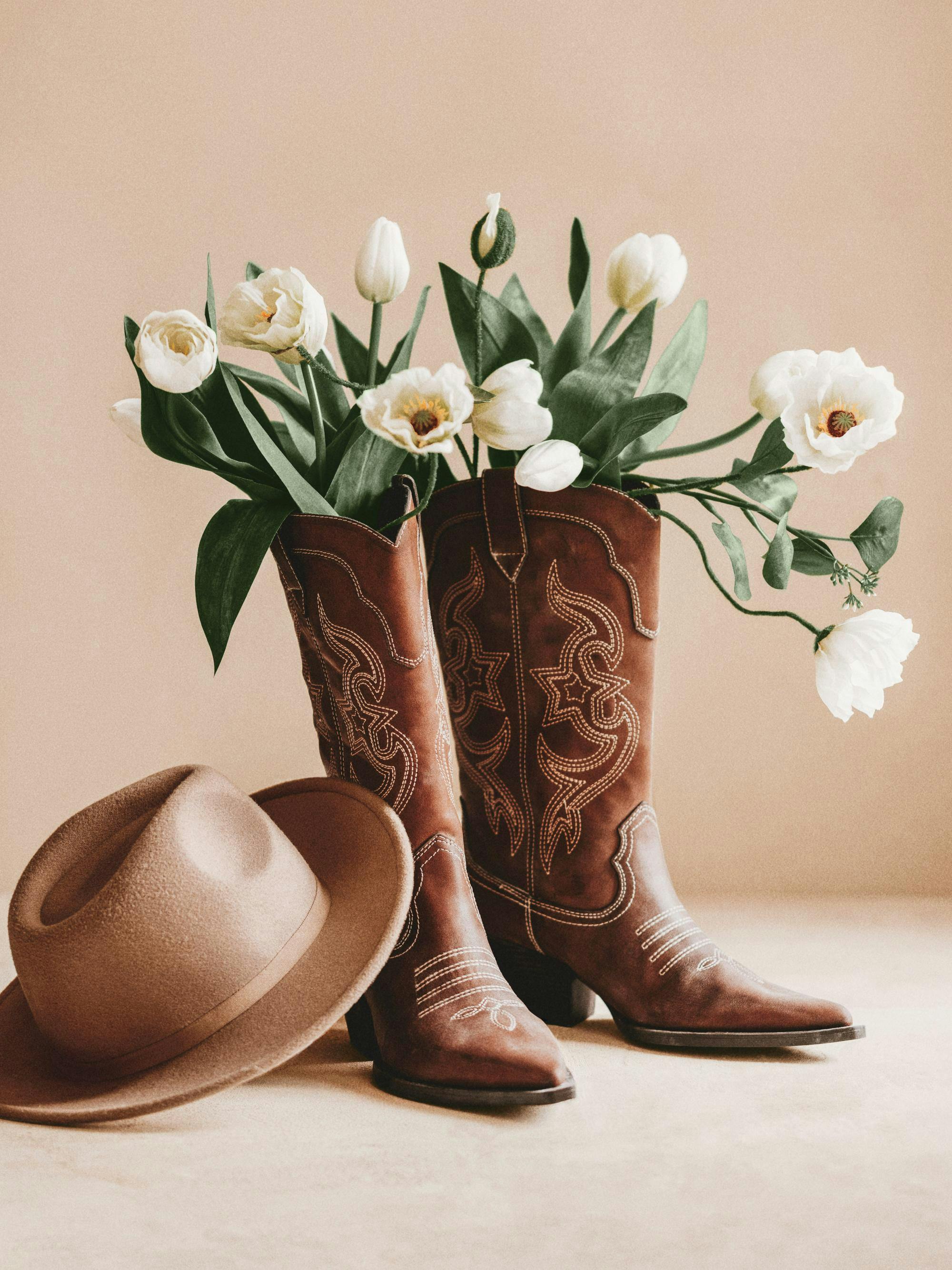 Poppies in Cowboy Boots Print – Rustic Western Poster Desenio