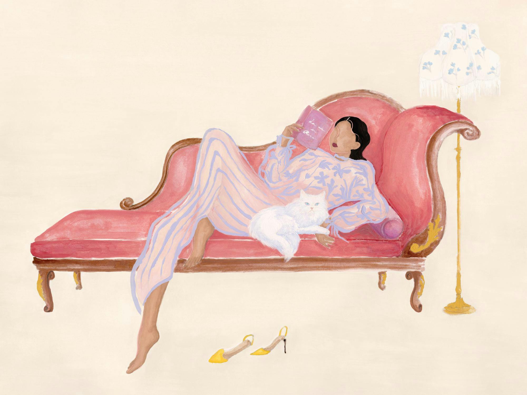 Handmålad poster av kvinna på schäslong med bok och vit katt. Rosa och persikofärgade nyanser. Dani Klaric design.