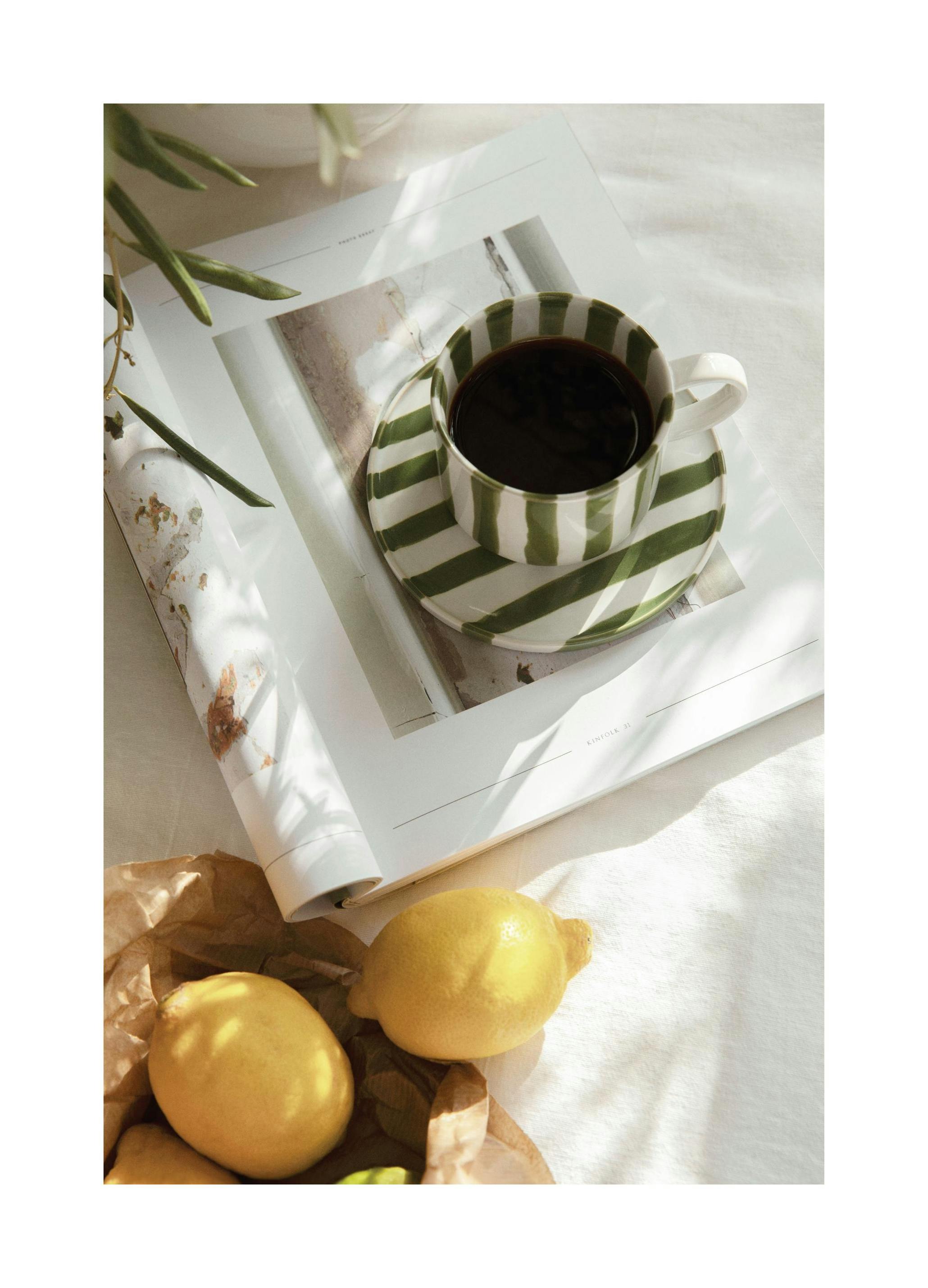Striped Coffee Cup Affiche (30x40 cm) - Affiches de café