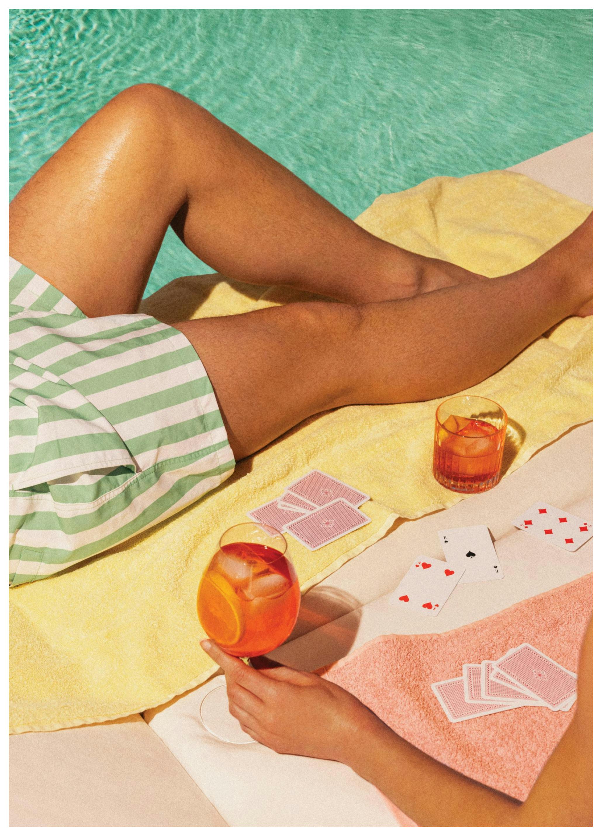 Poolside Play Plakat (50x70 cm) - Plakater > Kunstplakater > Fotokunst