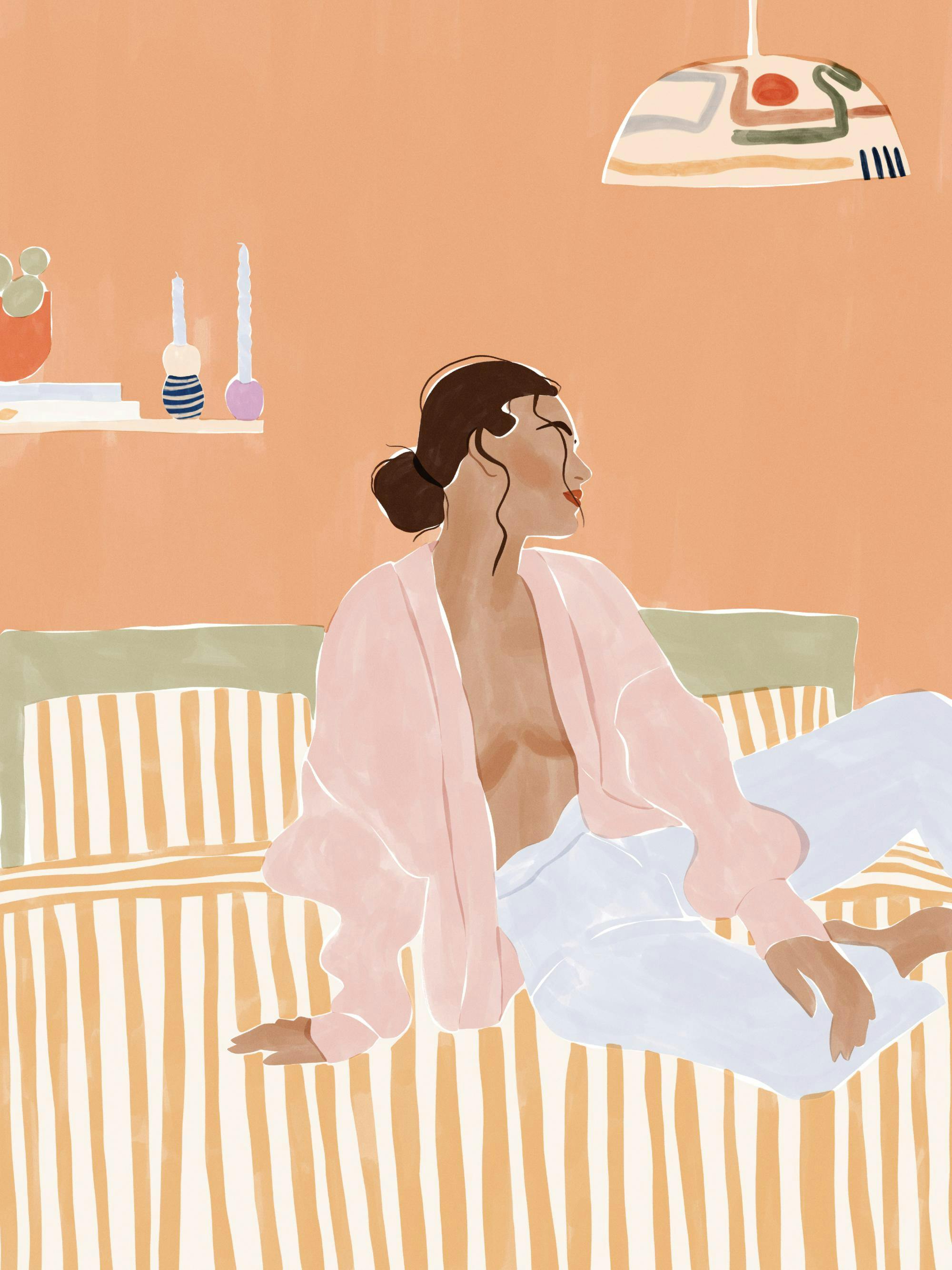 Illustration av kvinna som vilar på sängen, med rosa morgonrock och vita byxor. Avslappnad mysig konst.