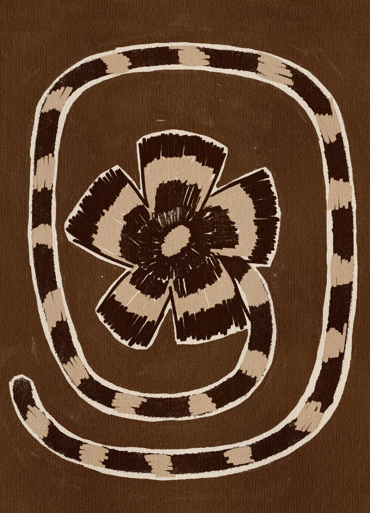 Poster mit abstraktem Muster: eine braune Spirale mit beigen und weißen Streifen, die eine beigefarbene Blume umgibt.