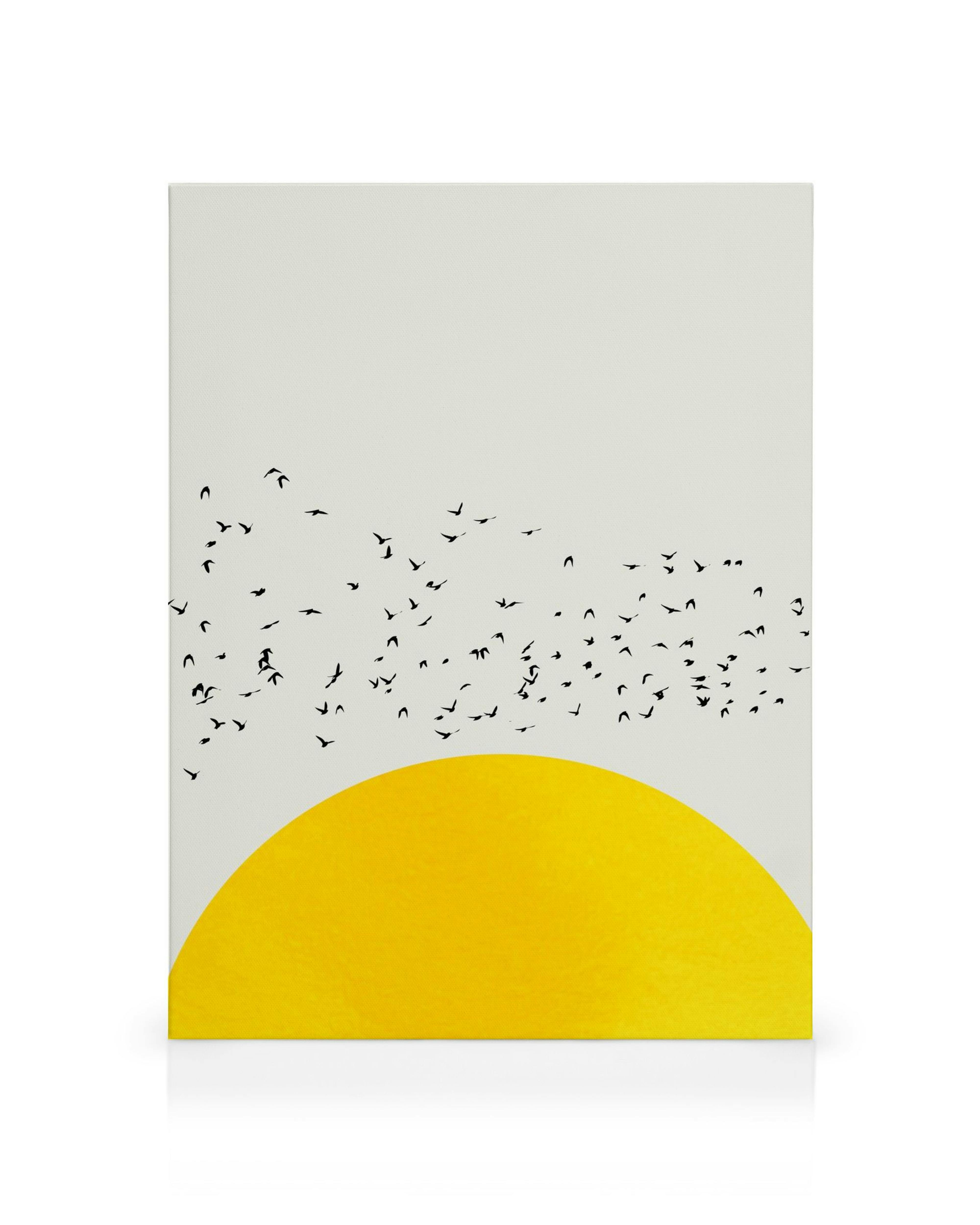 Toile abstraite avec silhouettes doiseaux noirs volant au-dessus dun soleil doré sur fond blanc et jaune, typographie minimalist