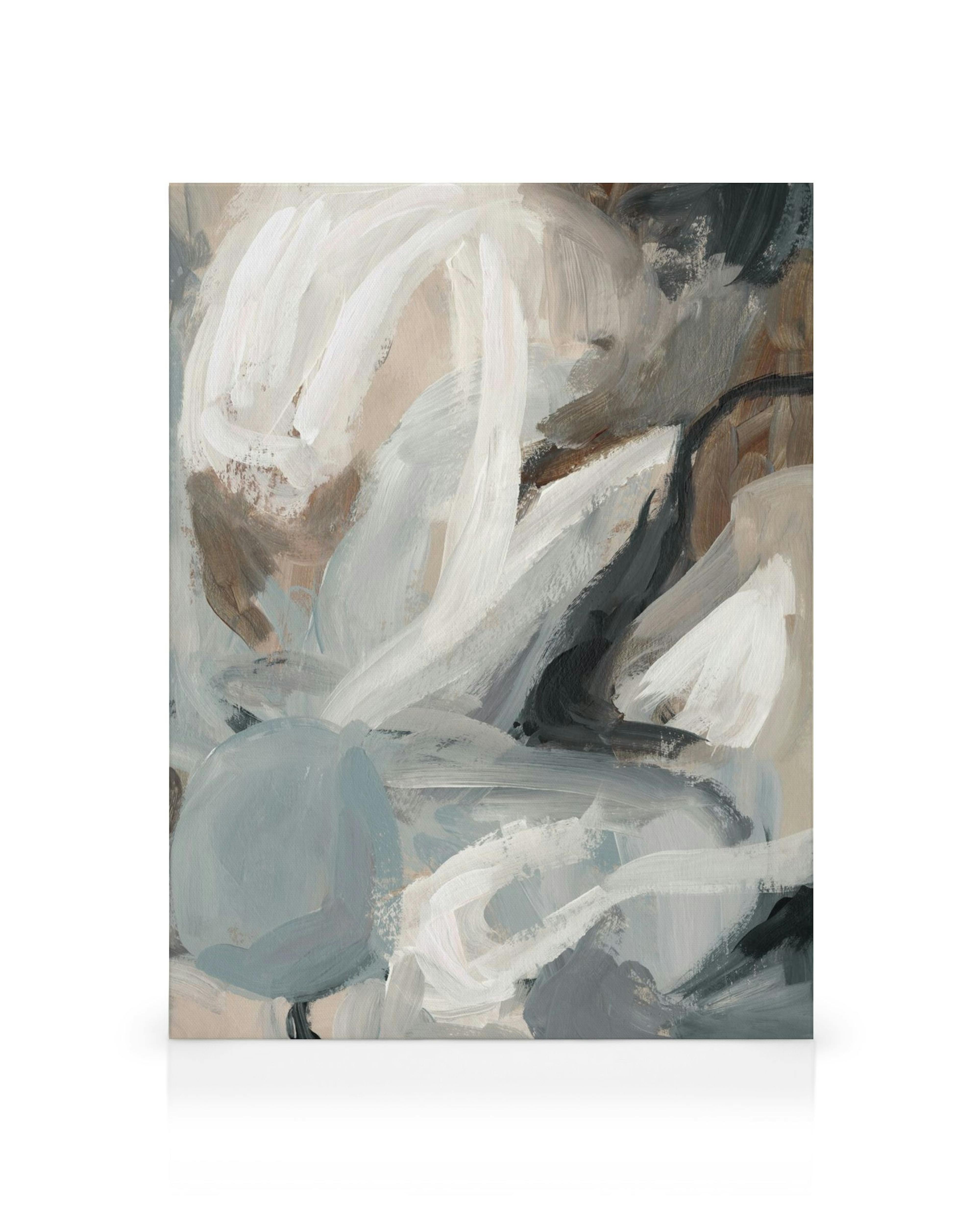 Leinwandbild mit abstrakten Pinselstrichen in Weiß, Grau, Beige und Blau, die fließende Formen bilden.