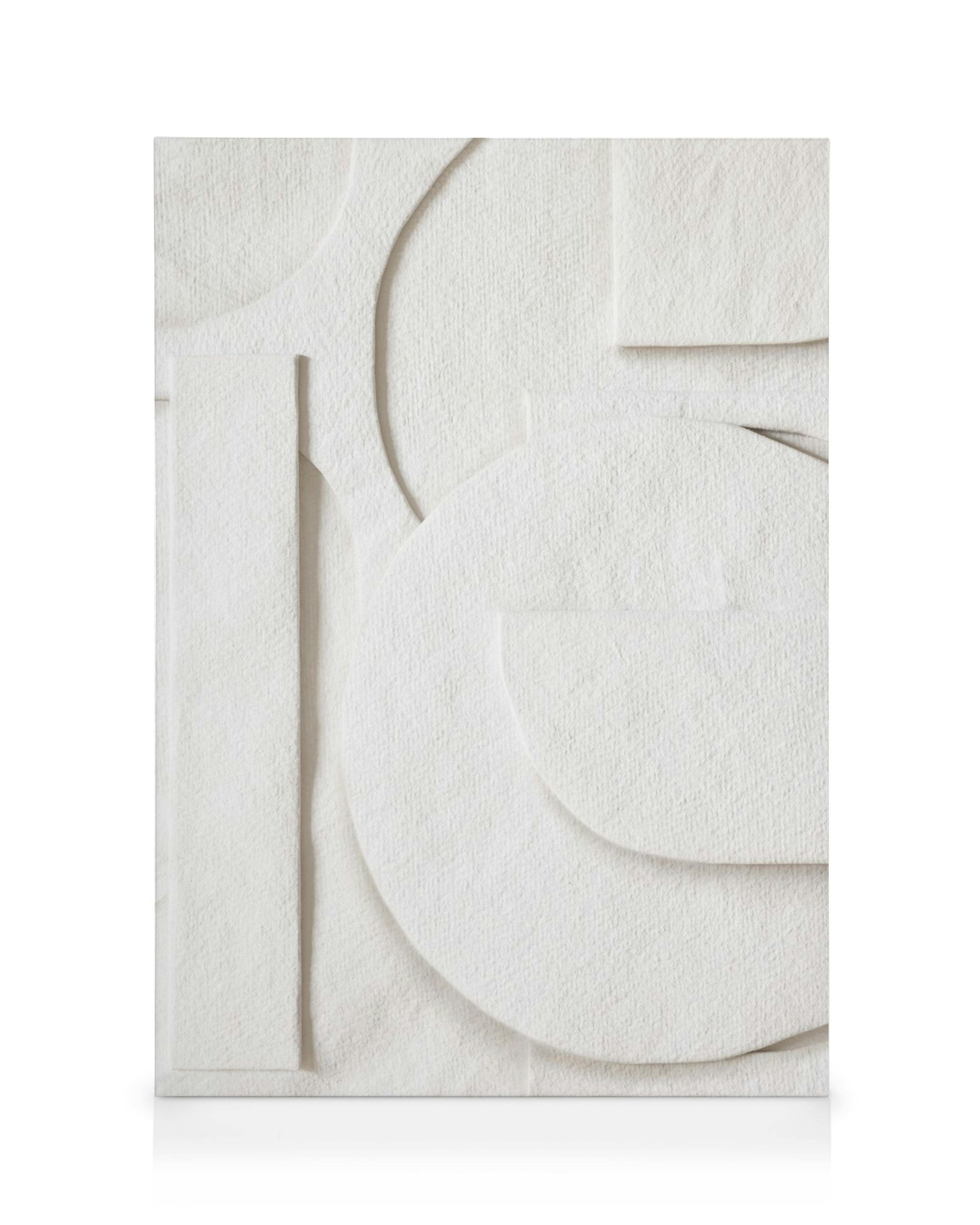 Lienzo blanco texturizado con formas geométricas superpuestas: círculos, semicírculos y rectángulos, creando un efecto 3D