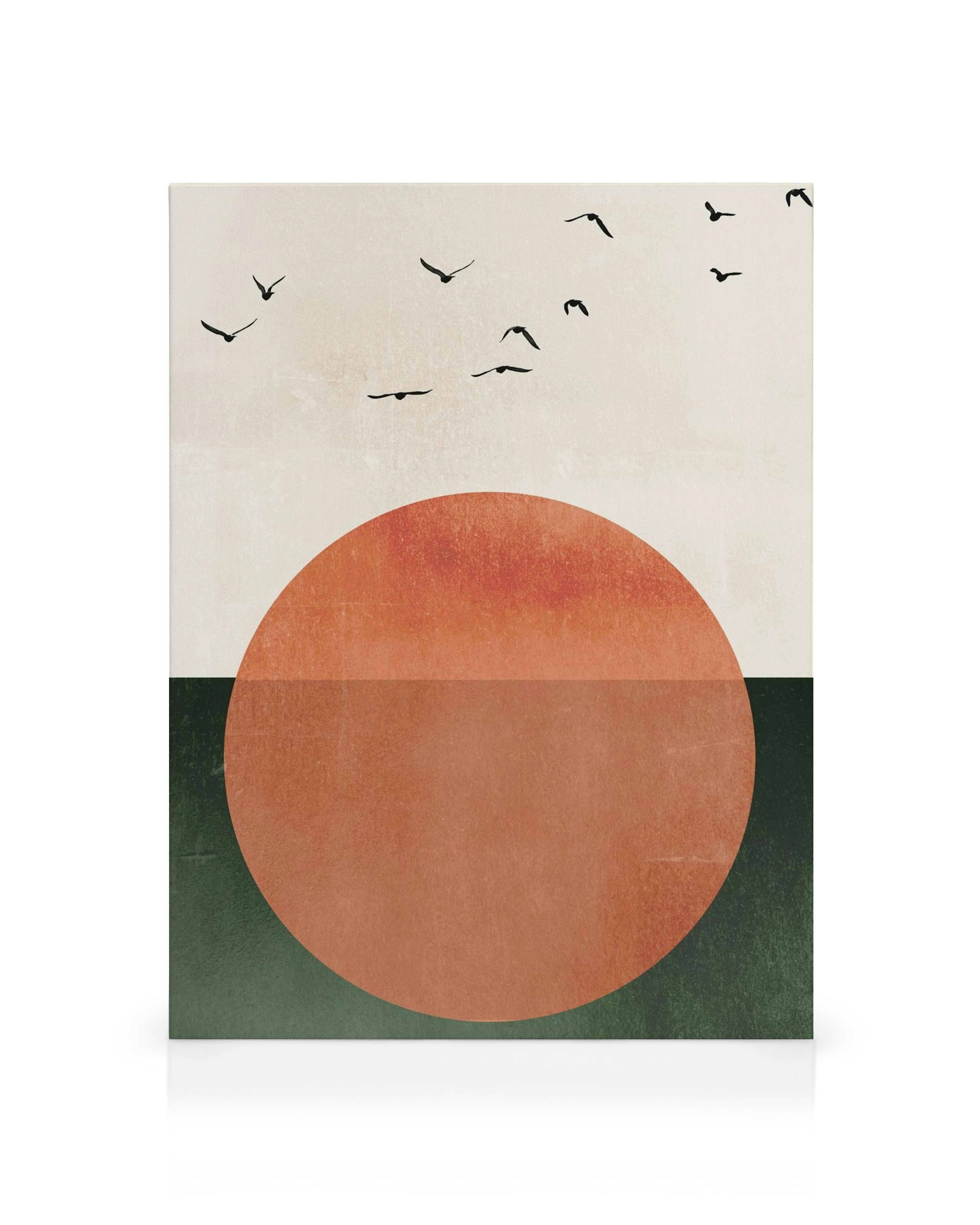 Grafische Illustration einer großen, orangen Sonne mit Vögeln vor beigem und grünem Hintergrund, modernes Leinwandbild.