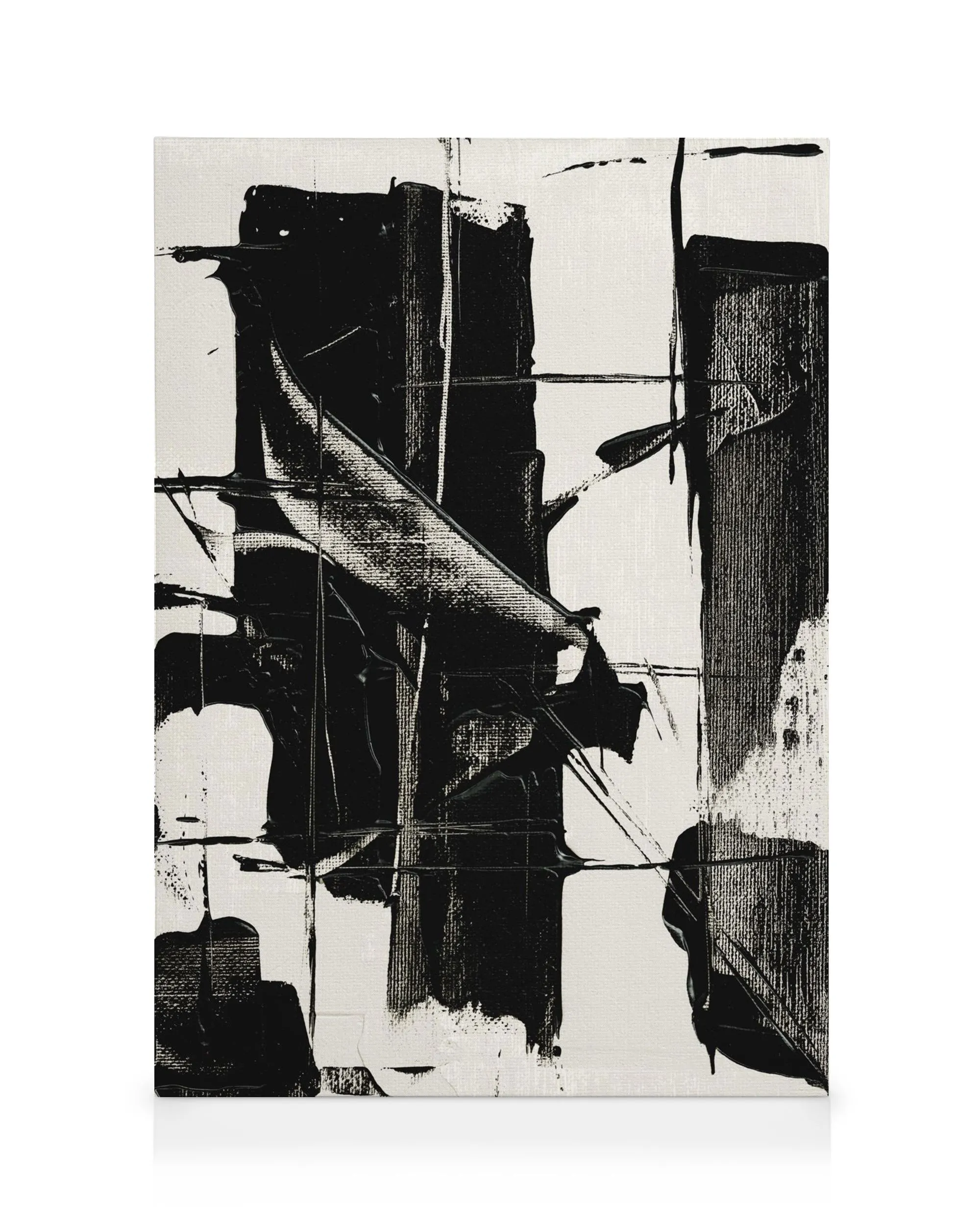 Schwarz-weisse Leinwand mit dramatischen, breiten Pinselstrichen und Textur. Abstrakte Komposition mit starken Kontrasten.