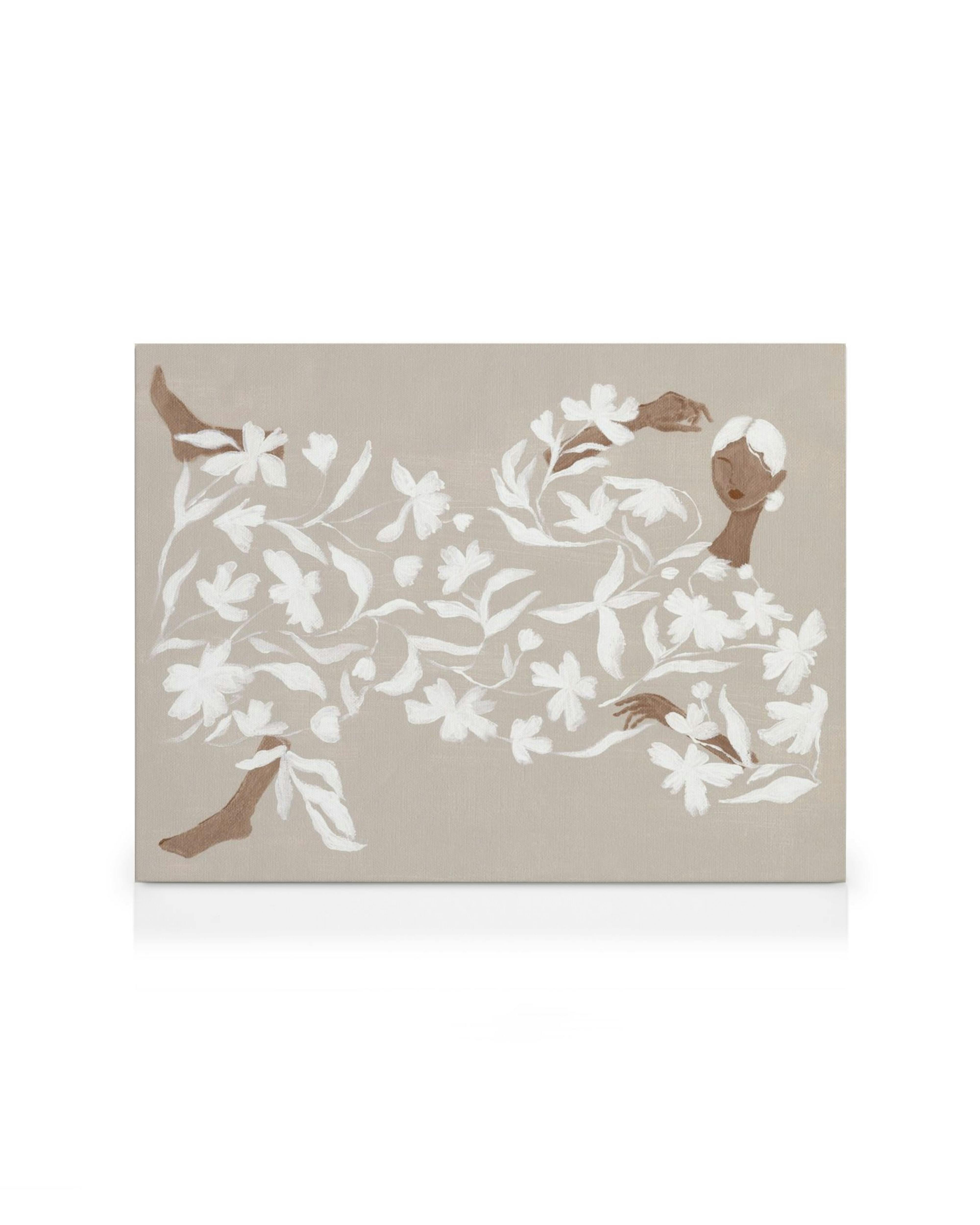 Kvinna i vit blommig klänning, elegant handmålat motiv på beige bakgrund, konst.