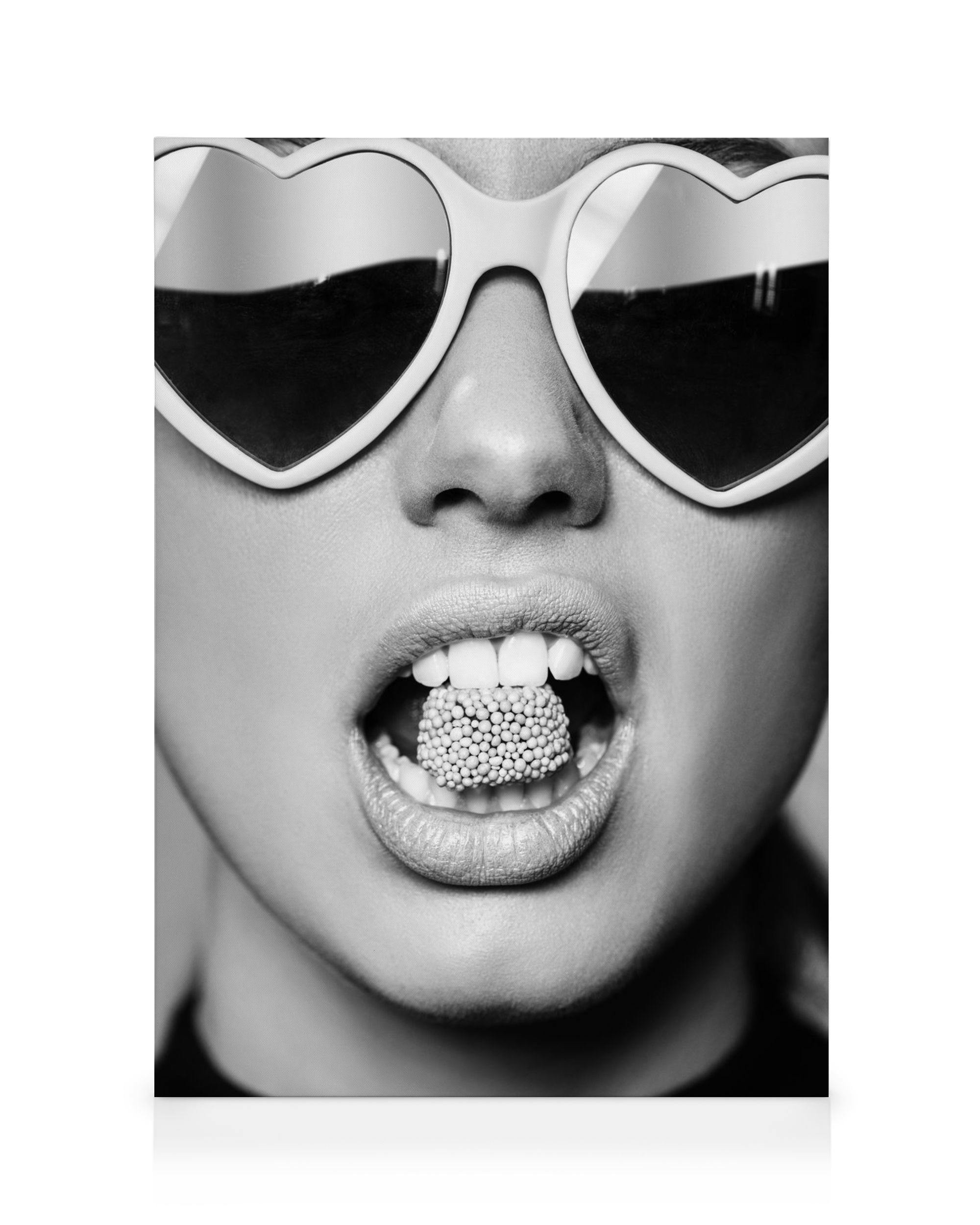 Love Candy Lerret (30x40 cm - Mørk Eik Ramme)