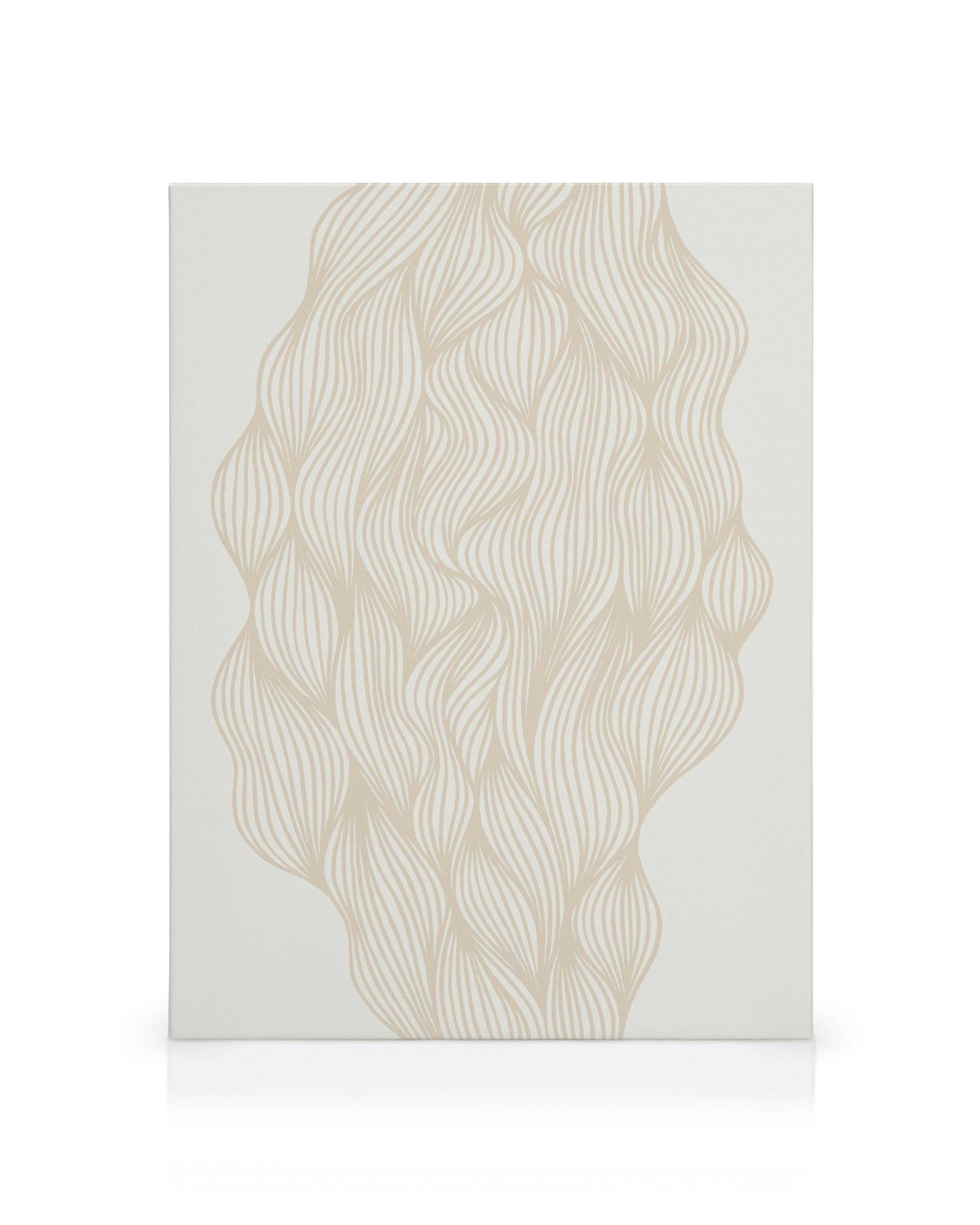 Canvas met abstracte beige golvende lijnen die op haar lijken, op een witte achtergrond.