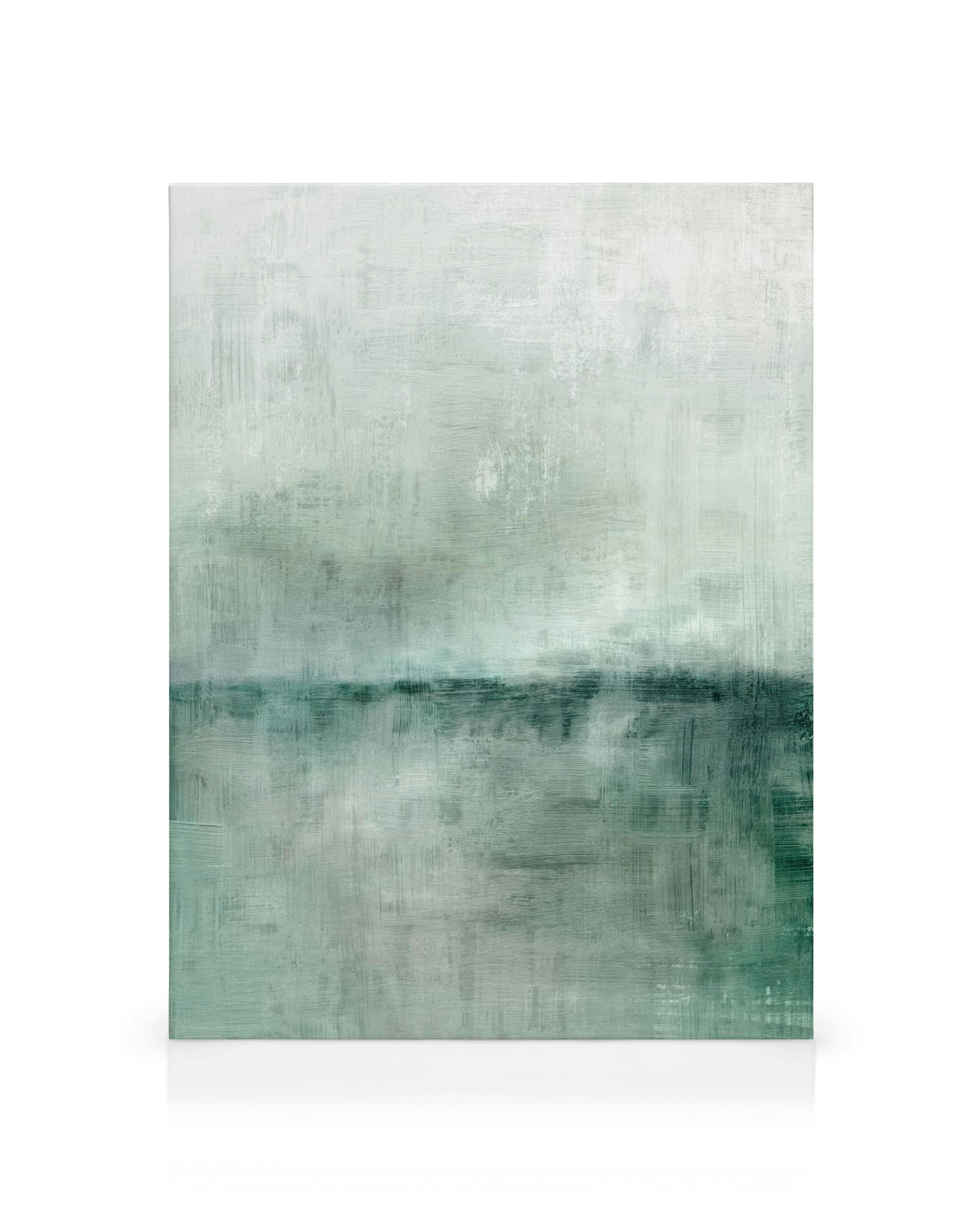 Lienzo abstracto con paisaje en tonos verde oscuro y blanco, pinceladas audaces y textura rugosa.