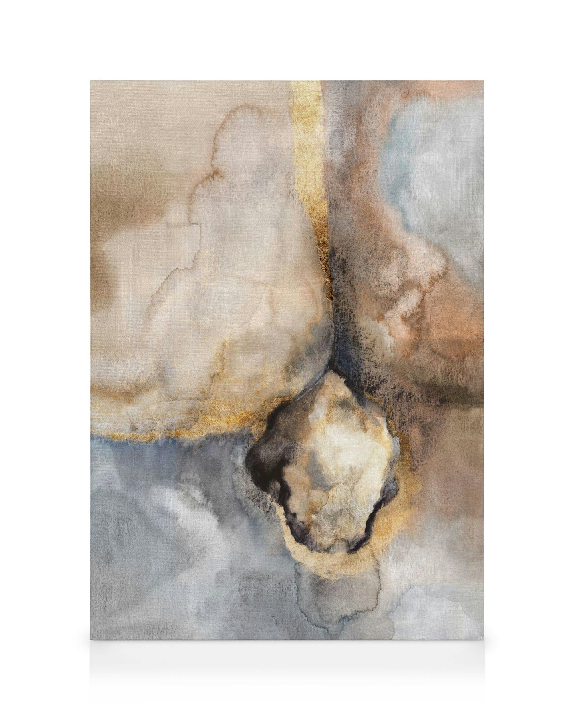Lerret med myke former i beige, brunt, grått, blått og gull. Gyldne streker skaper en rolig stemning.