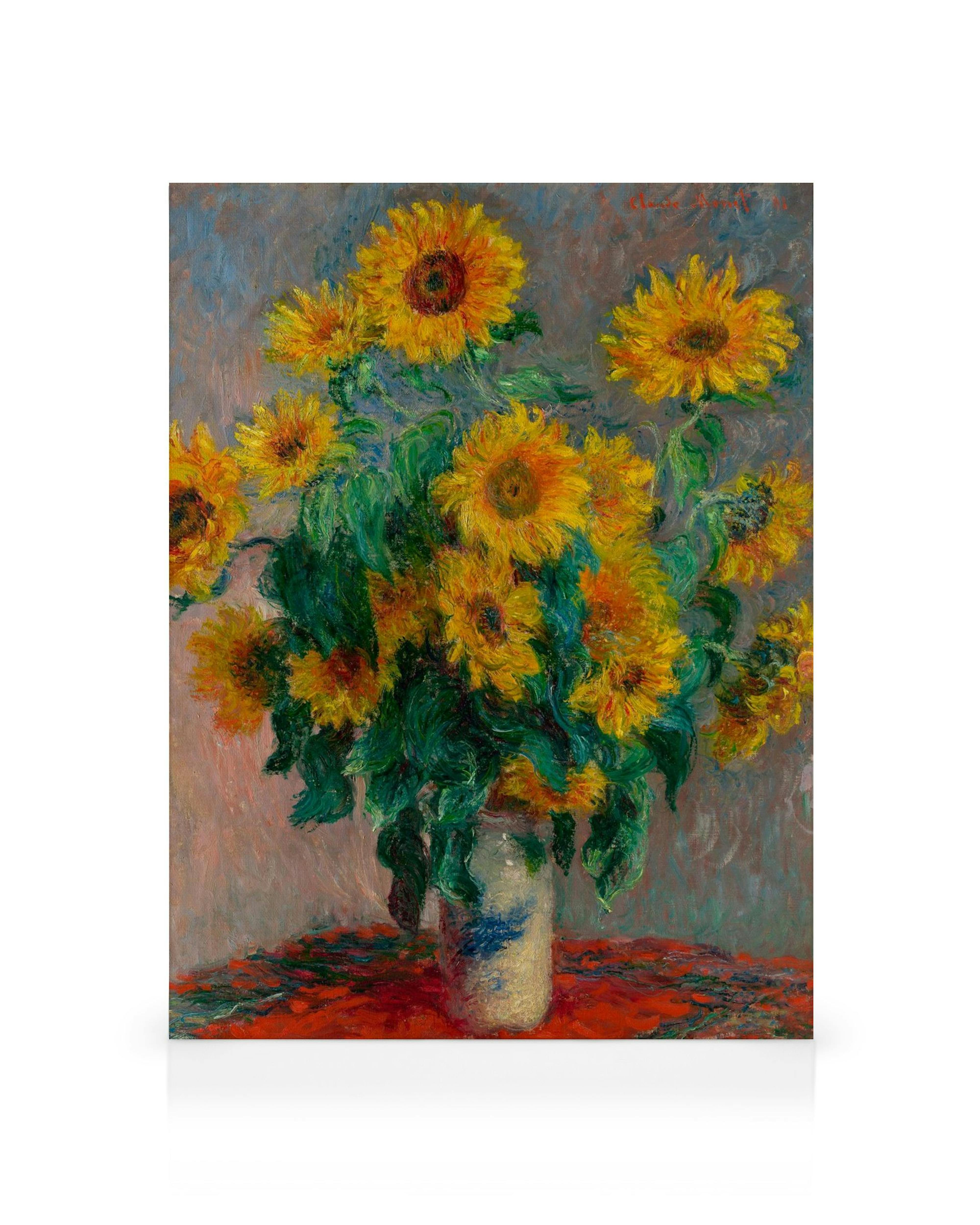 Monet Sonnenblumen-Leinwandbild: Gelbe Blumen in blau-weißer Vase auf roter Oberfläche, grauer Hintergrund, sichtbare Pinselstri