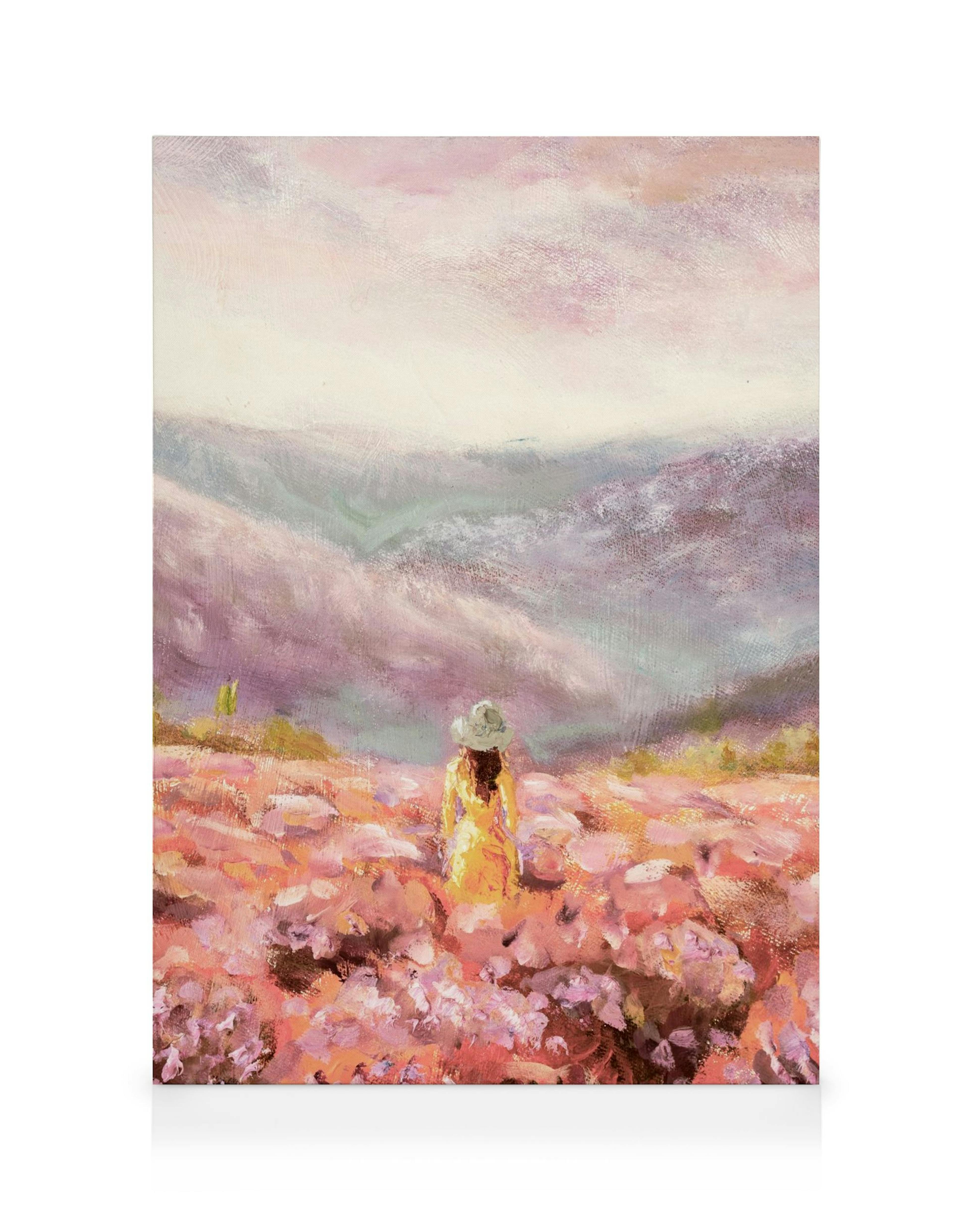 Toile impressionniste: personne dans un champ de fleurs roses sous un ciel rose et violet