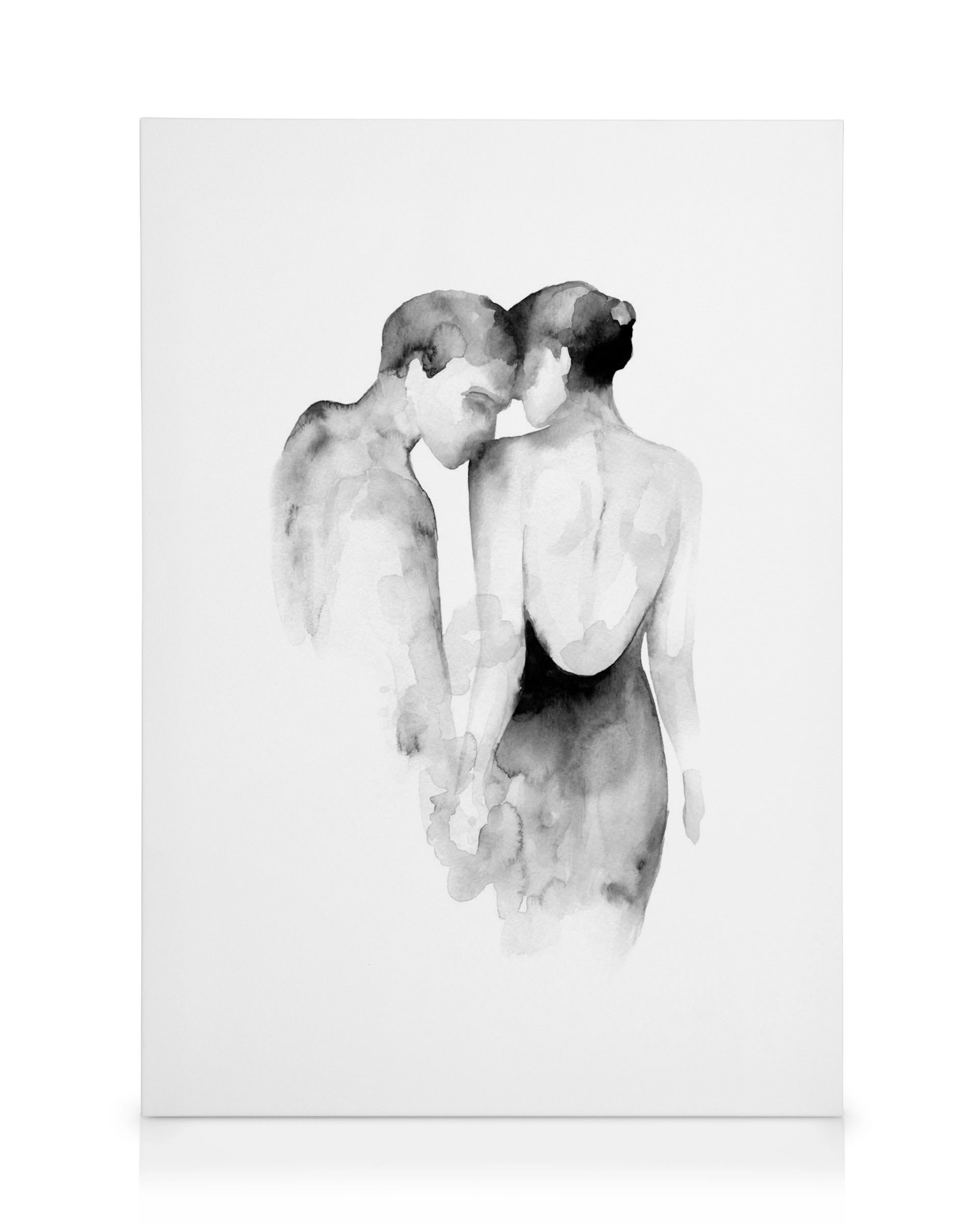 Lienzo acuarela de pareja abrazándose en tonos grises y negros, con fondo blanco minimalista.