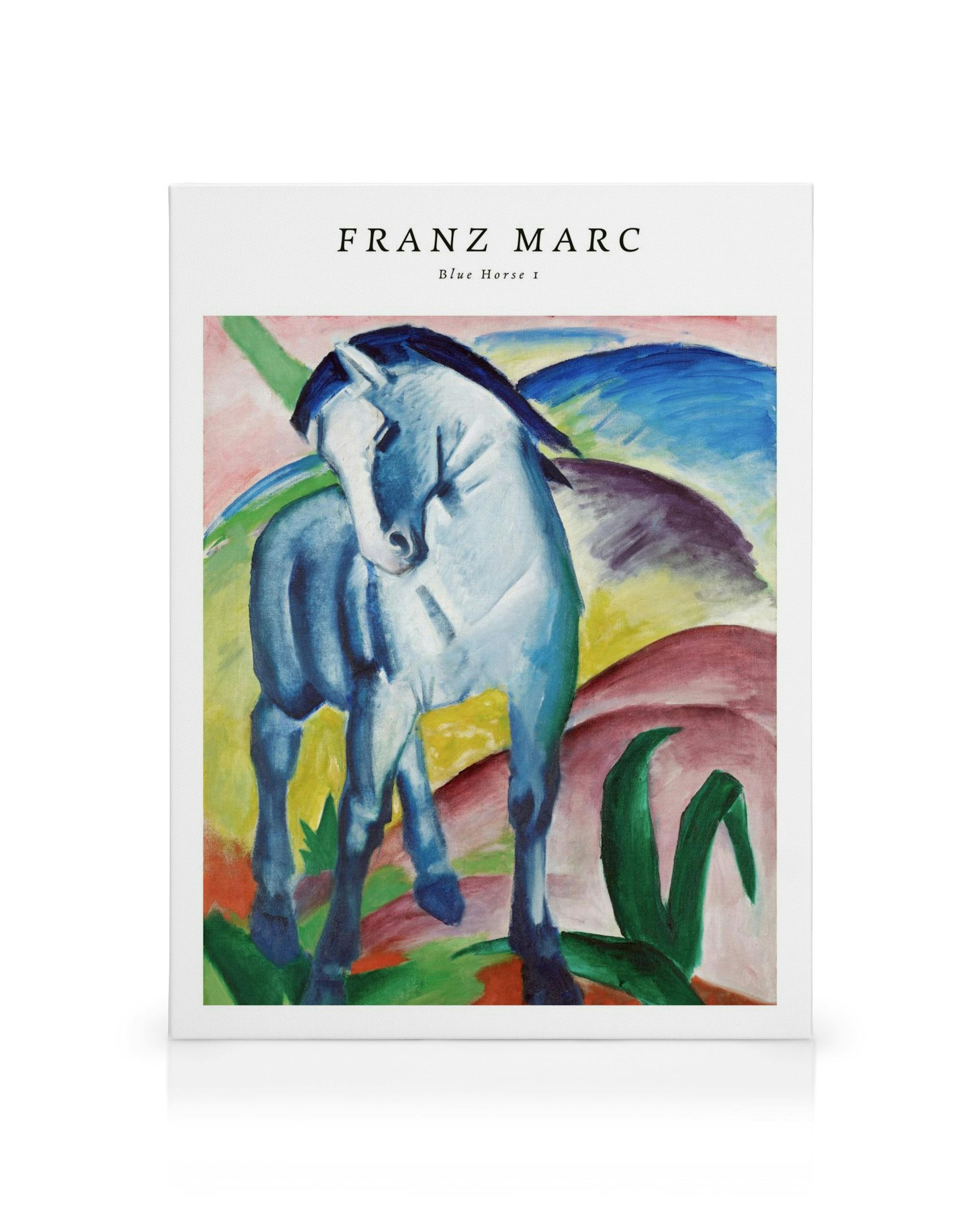 Lienzo de Franz Marc, Caballo Azul 1, con un caballo azul parado sobre un fondo de formas coloridas.