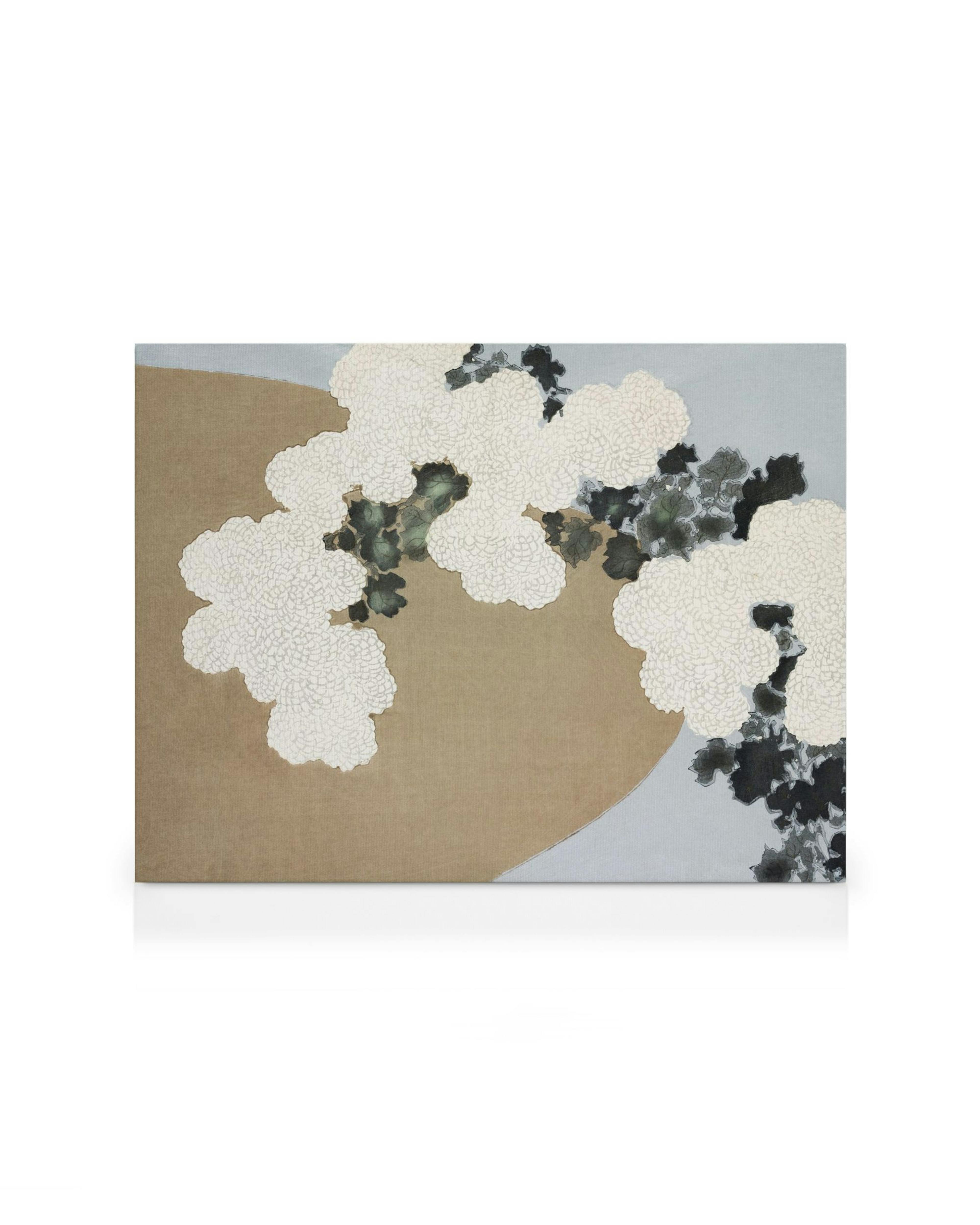 Abstraktes Leinwandbild mit weißen Blütenformen mit schwarzen und grünen Zentren auf grauem Hintergrund.