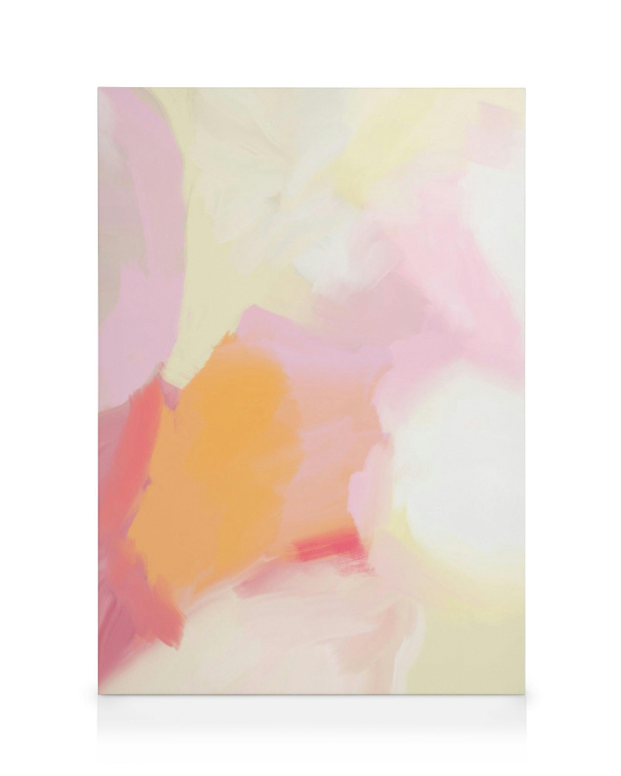 Abstrakte Leinwandkunst mit sanften Pinselstrichen in Pastellrosa, Gelb, Orange und Rot, die eine beruhigende Atmosphäre schafft
