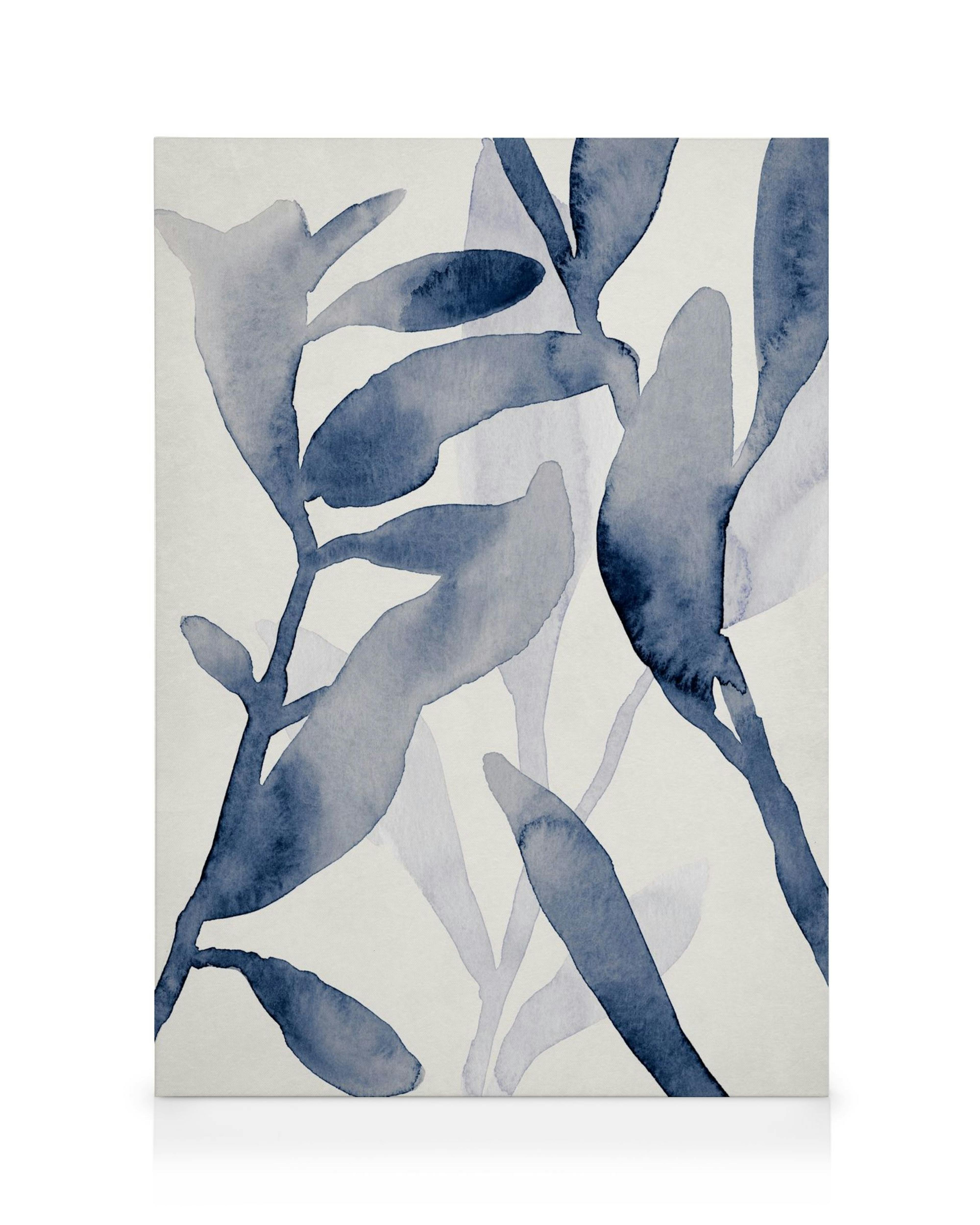 Toile aquarelle avec des feuilles superposées bleues sur papier blanc texturé
