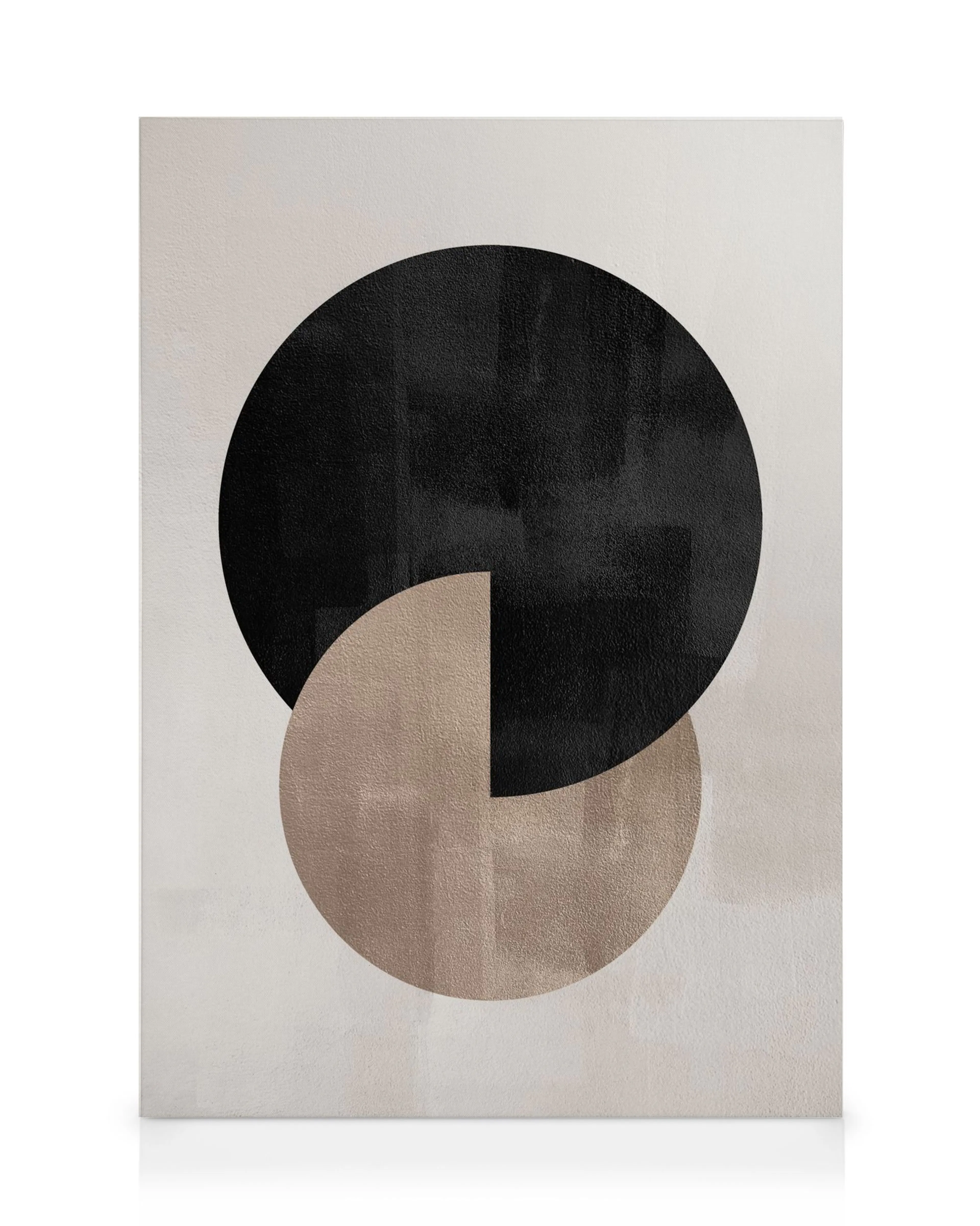 Abstracte canvas met overlappende zwarte en beige cirkels, halve maanvorm in het midden, minimalistisch design.