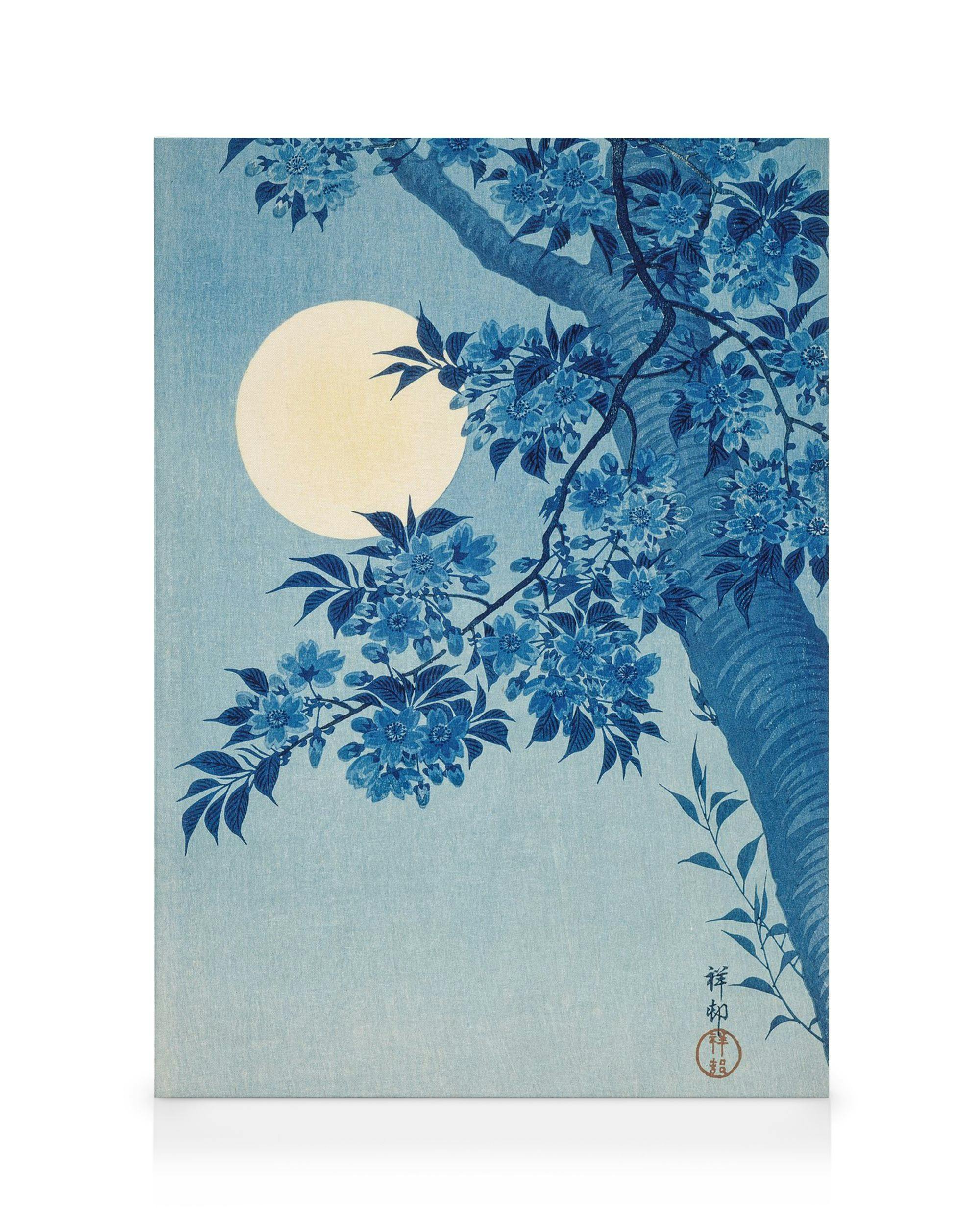 Ohara Koson lerret med blått kirsebærblomsttre og lysende måne mot lyseblå himmel, japansk kunst.