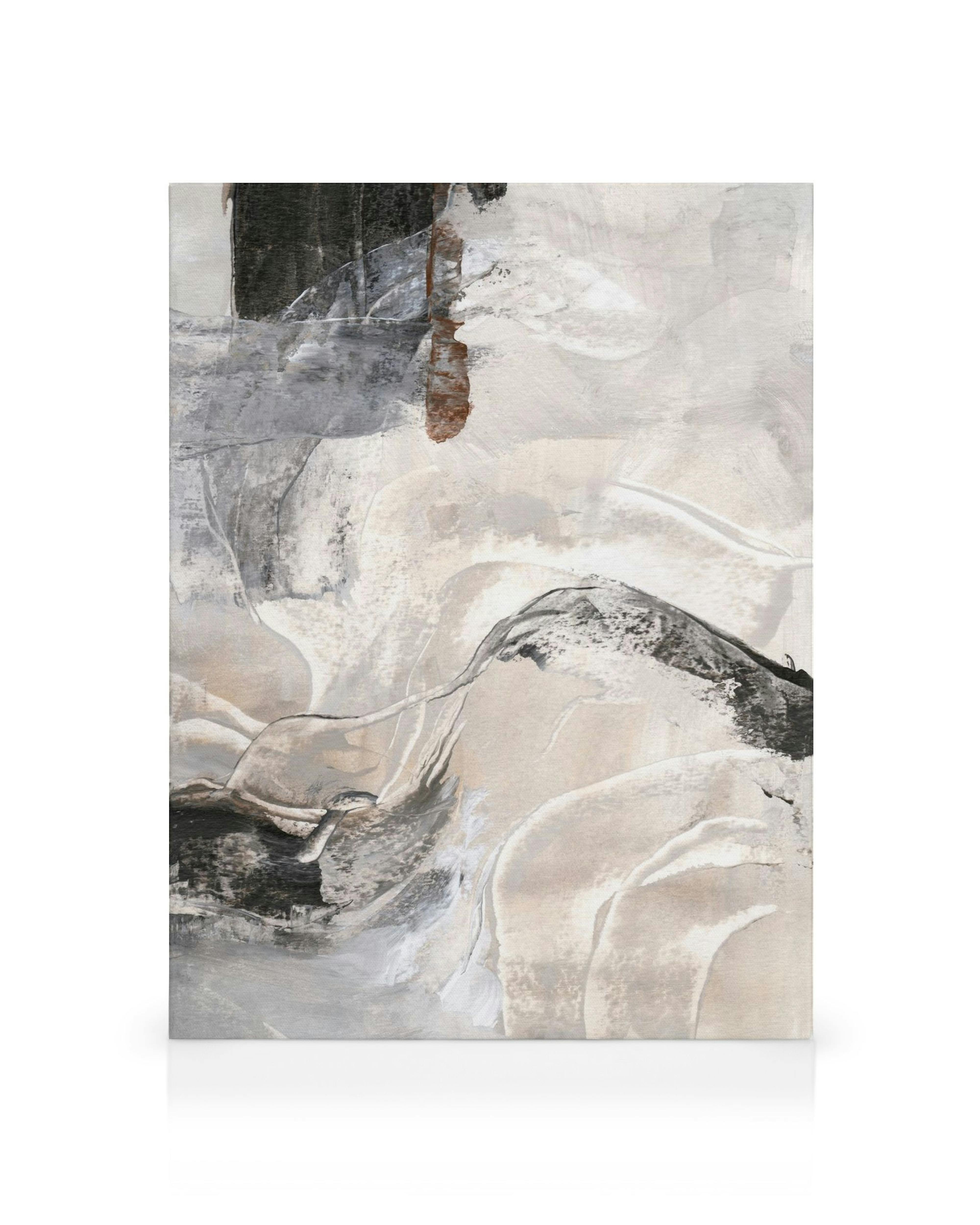 Abstrakt lærred med hvirvlende motiver i grå, beige, sorte og brune toner, skaber et harmonisk udtryk.
