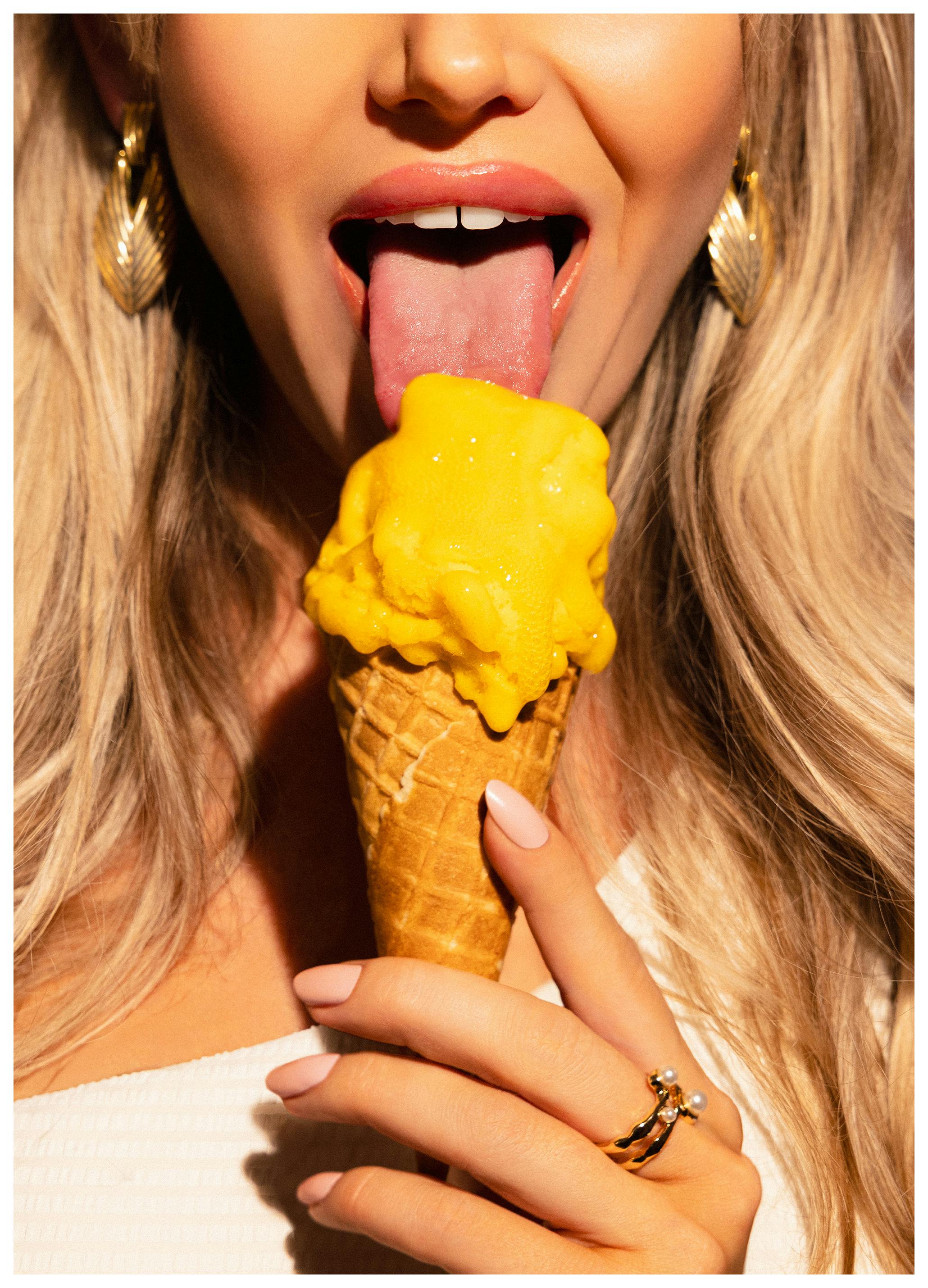 Melted Moment Poster (50x70 cm)