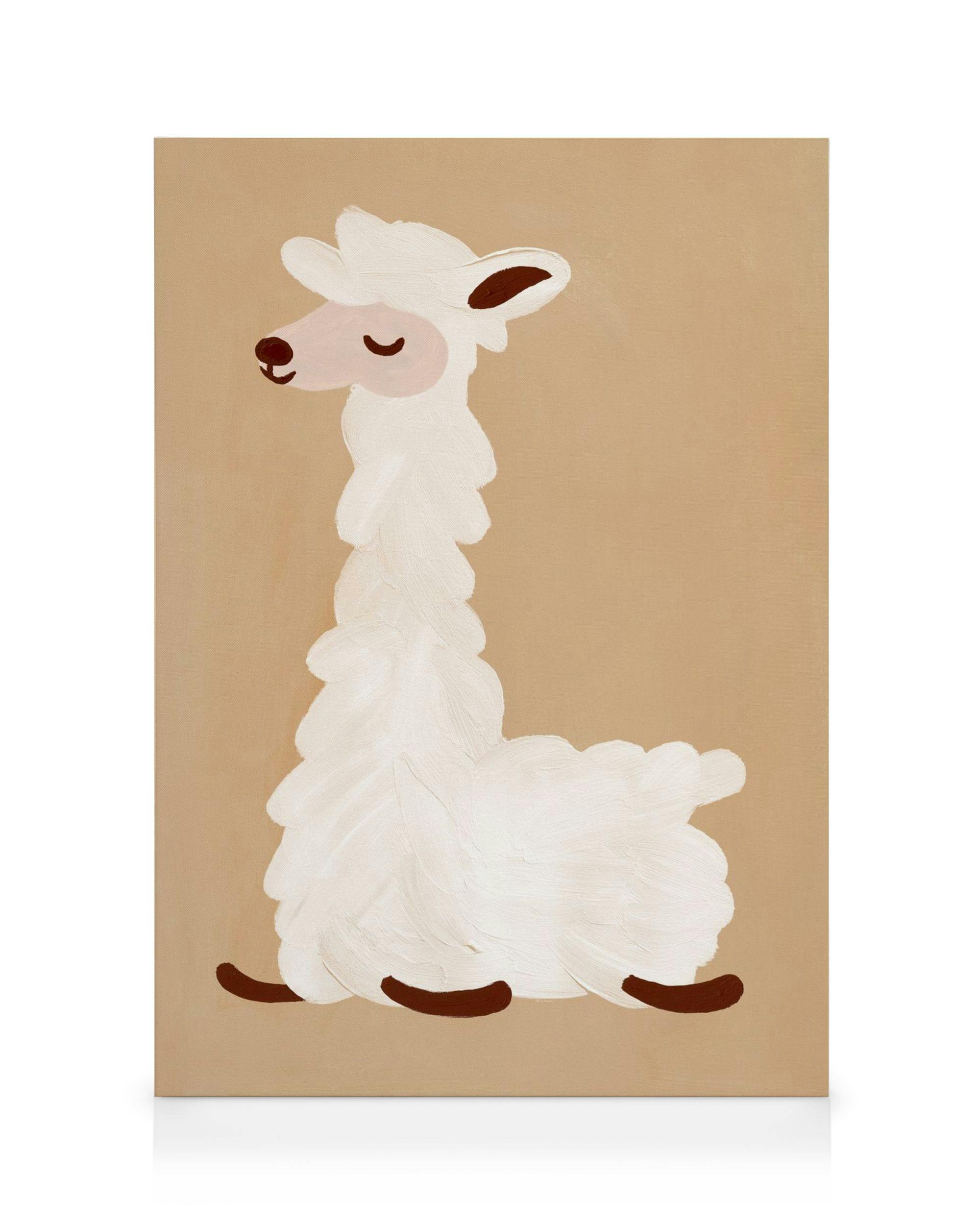 Lienzo infantil con ilustración de llama blanca estilo dibujo animado sobre fondo marrón claro. Arte animal para guardería.