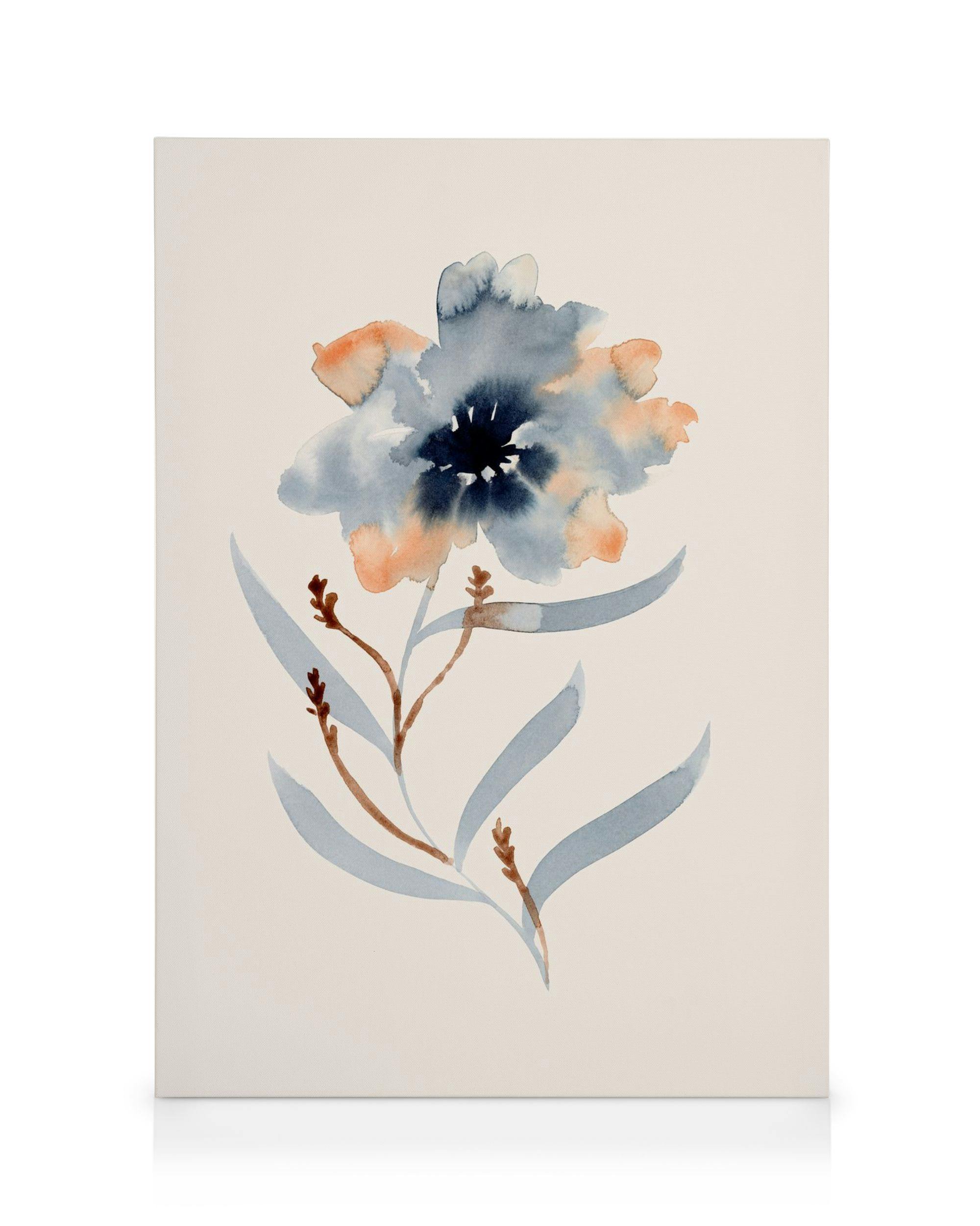 Pintura de acuarela de flores en tonos azules, negros, naranjas y marrones sobre fondo blanco.