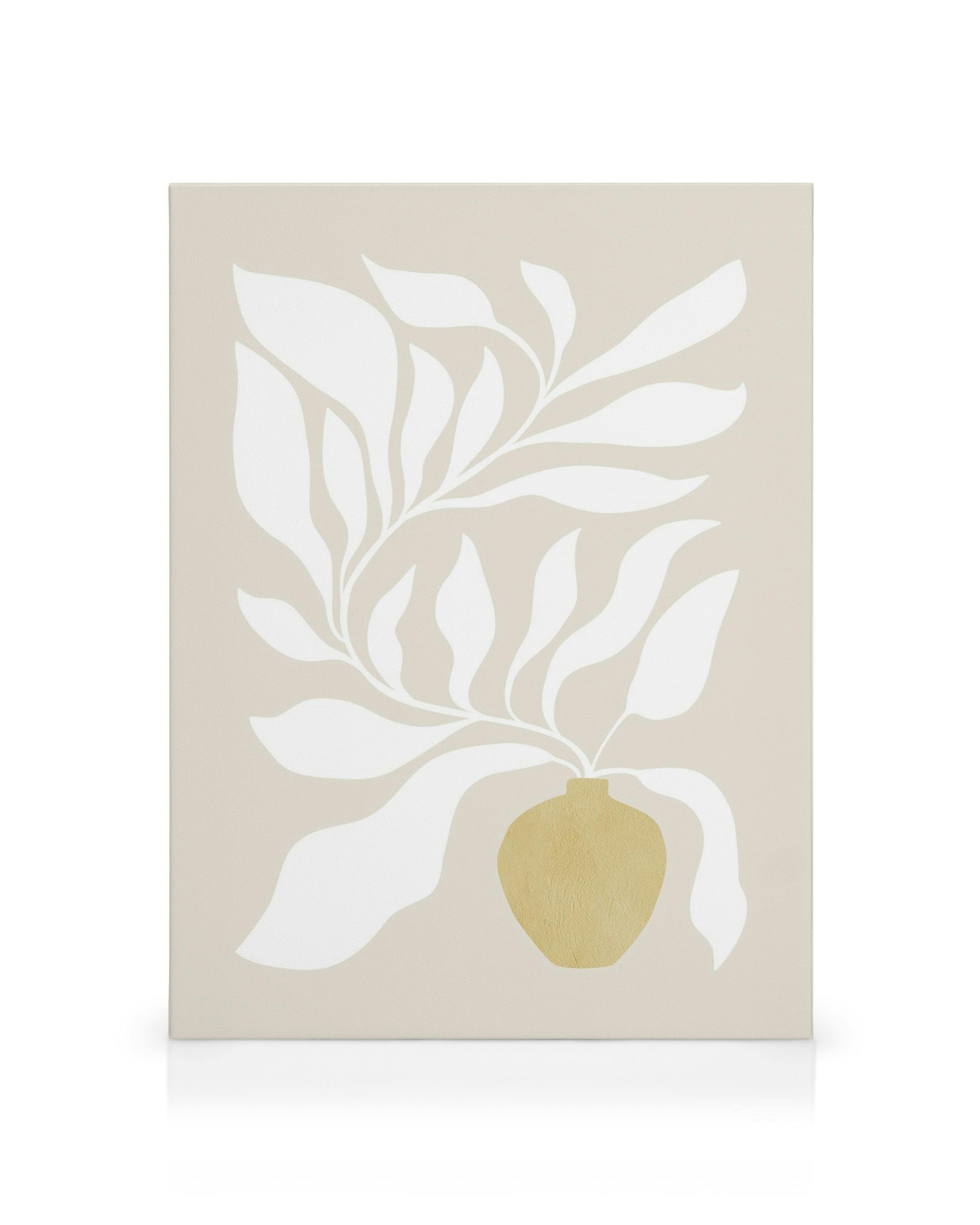 Tela botânica branca com silhueta de planta sobre fundo bege e vaso dourado texturizado.