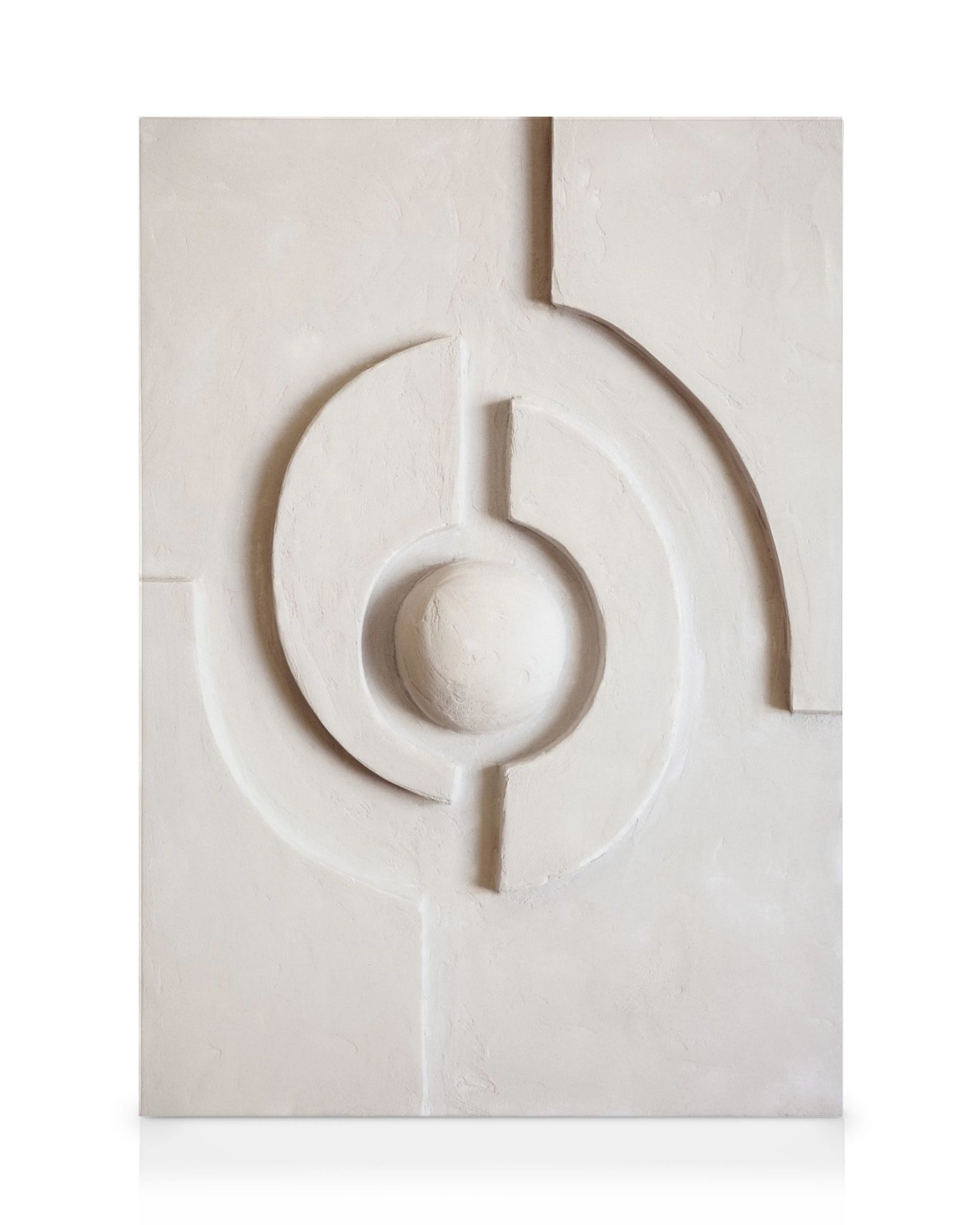 Beige textuur canvas met geometrische vormen en een centrale bol