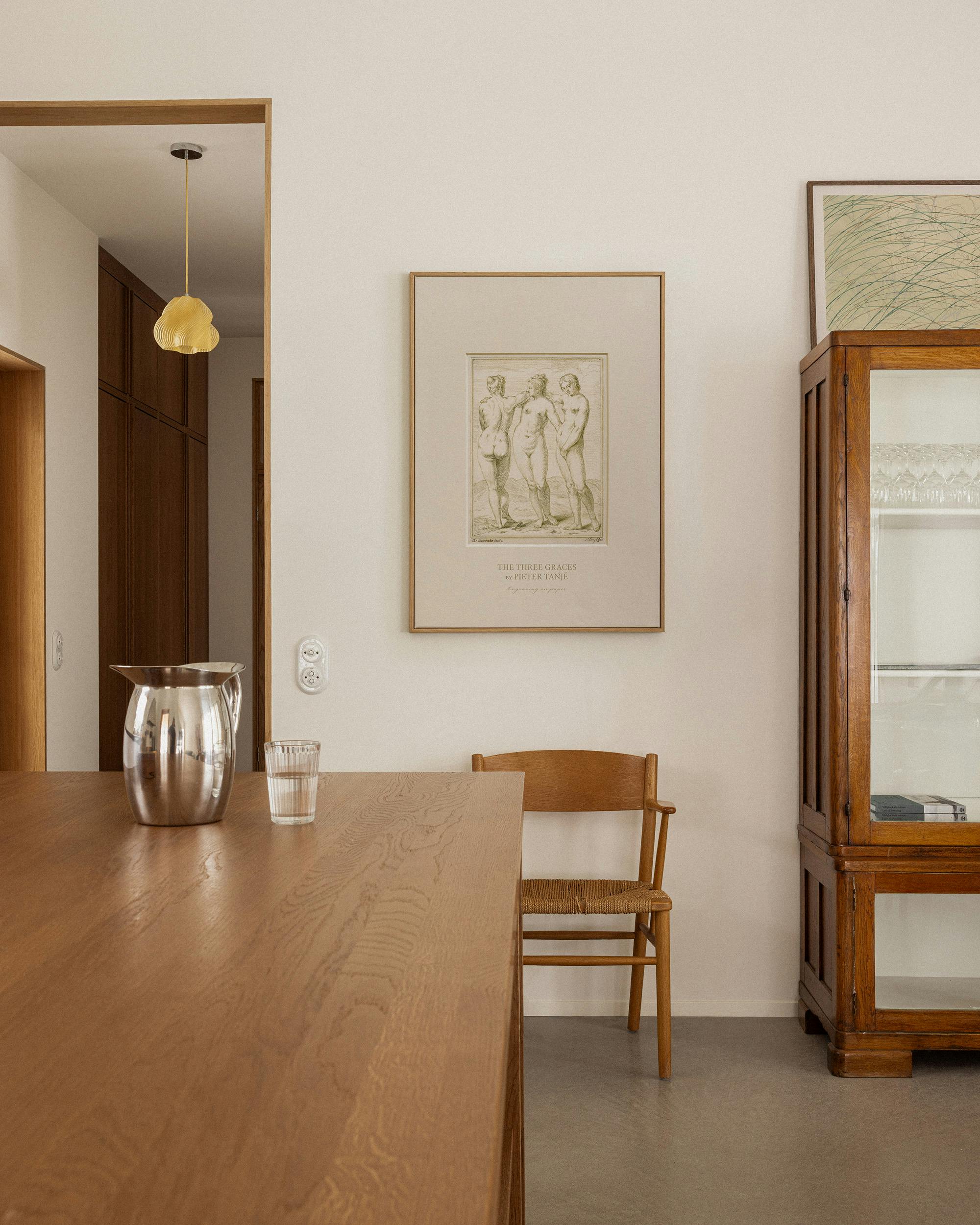 Line Figures gallery wall (ONE SIZE)