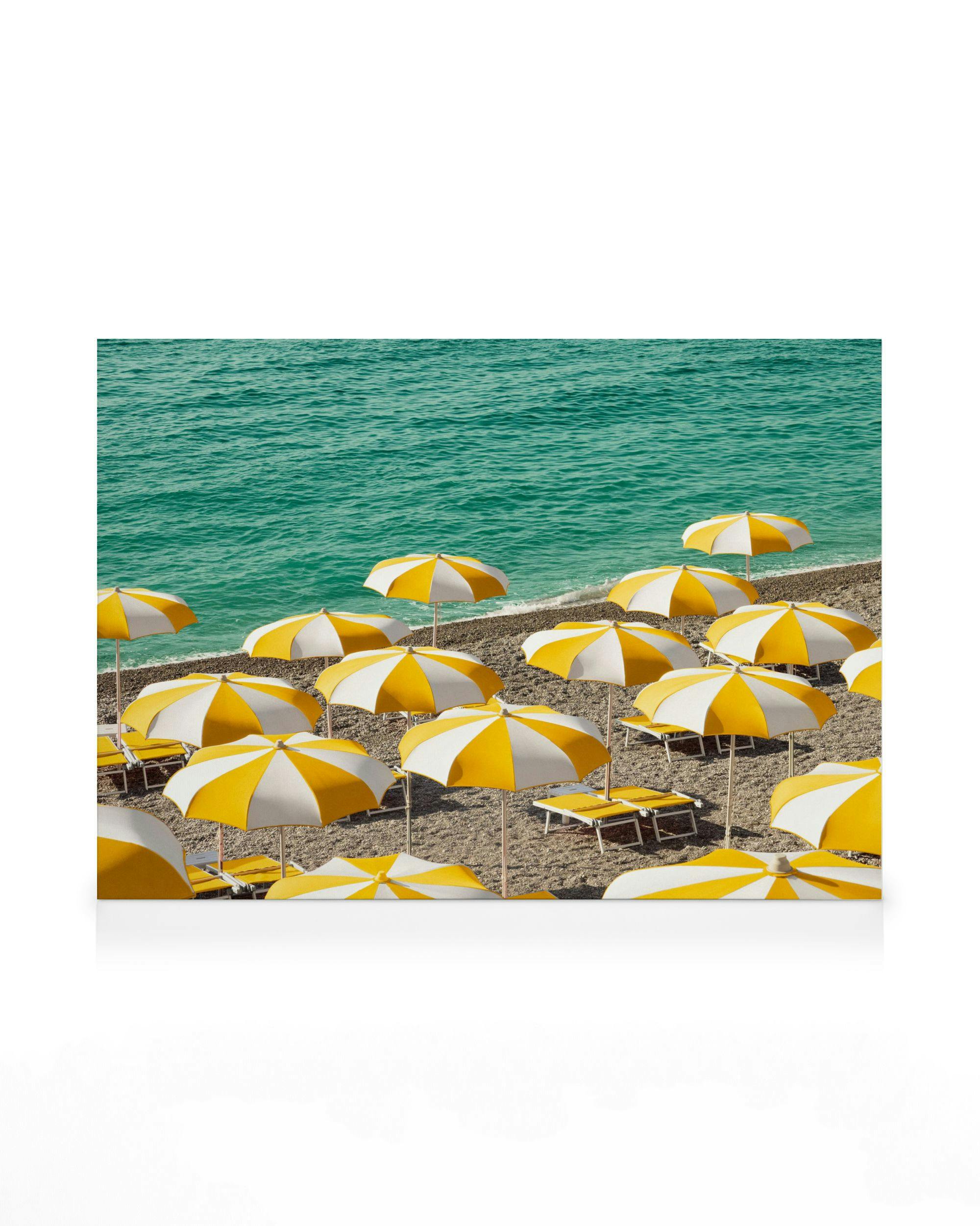 Seaside Parasols Lerretsbilde (70x100 cm - Svart Ramme)