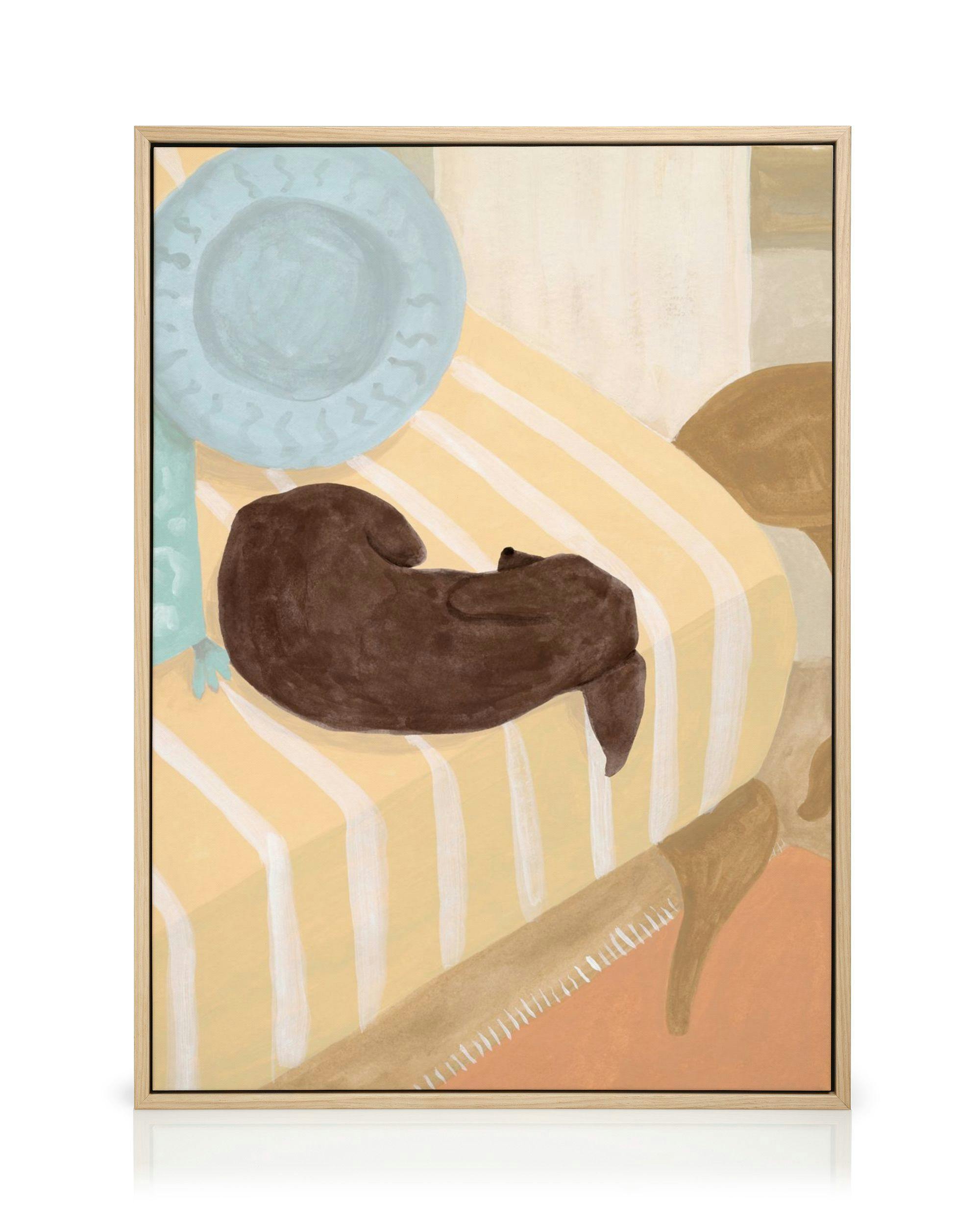 Καμβάς με σκύλο που κοιμάται κουλουριασμένος σε ριγέ κίτρινο και λευκό κρεβάτι, δίπλα σε μπλε πιάτο.