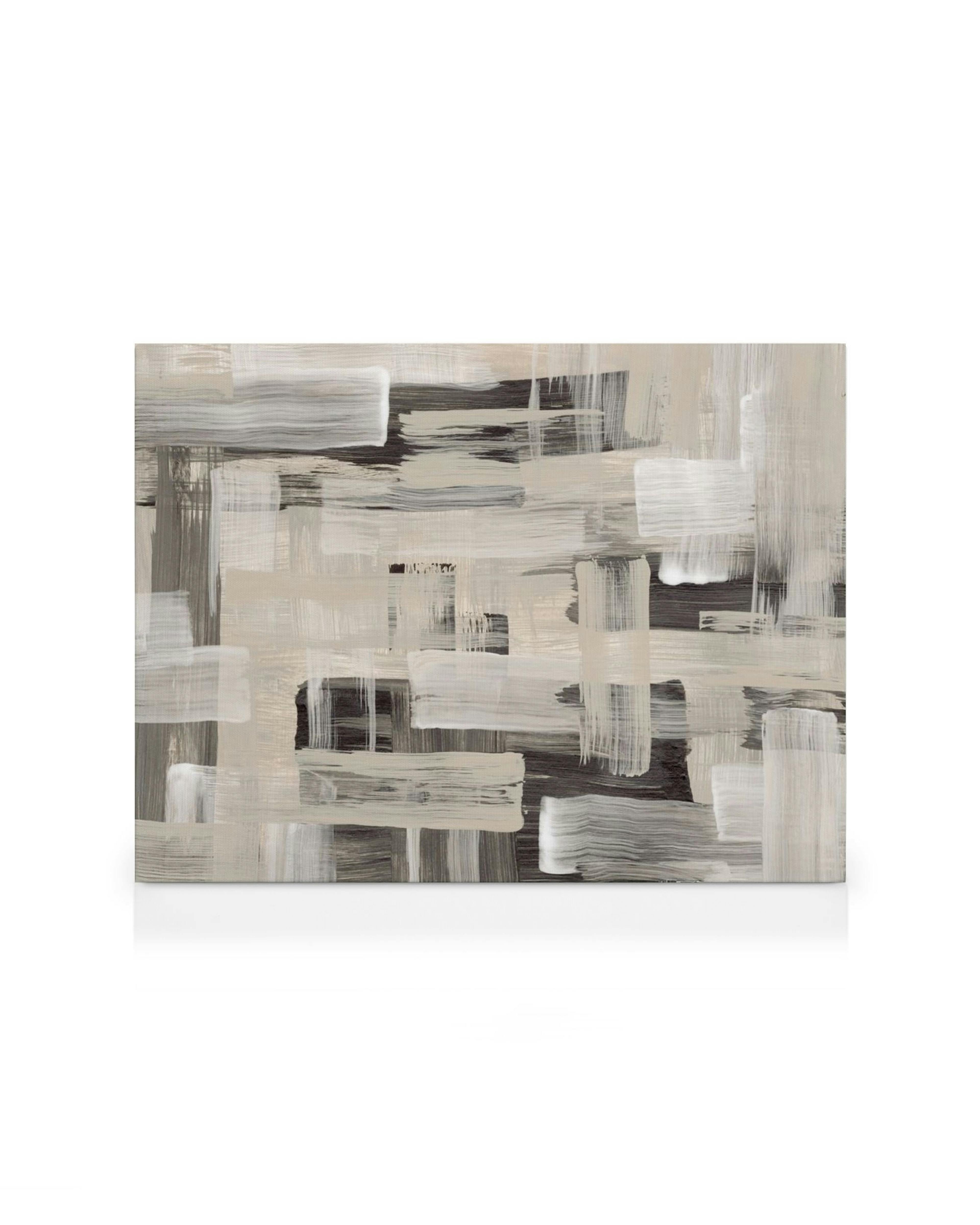 En canvastavla med abstrakt mönster av horisontella och vertikala penseldrag i grått, svart, beige och vitt.