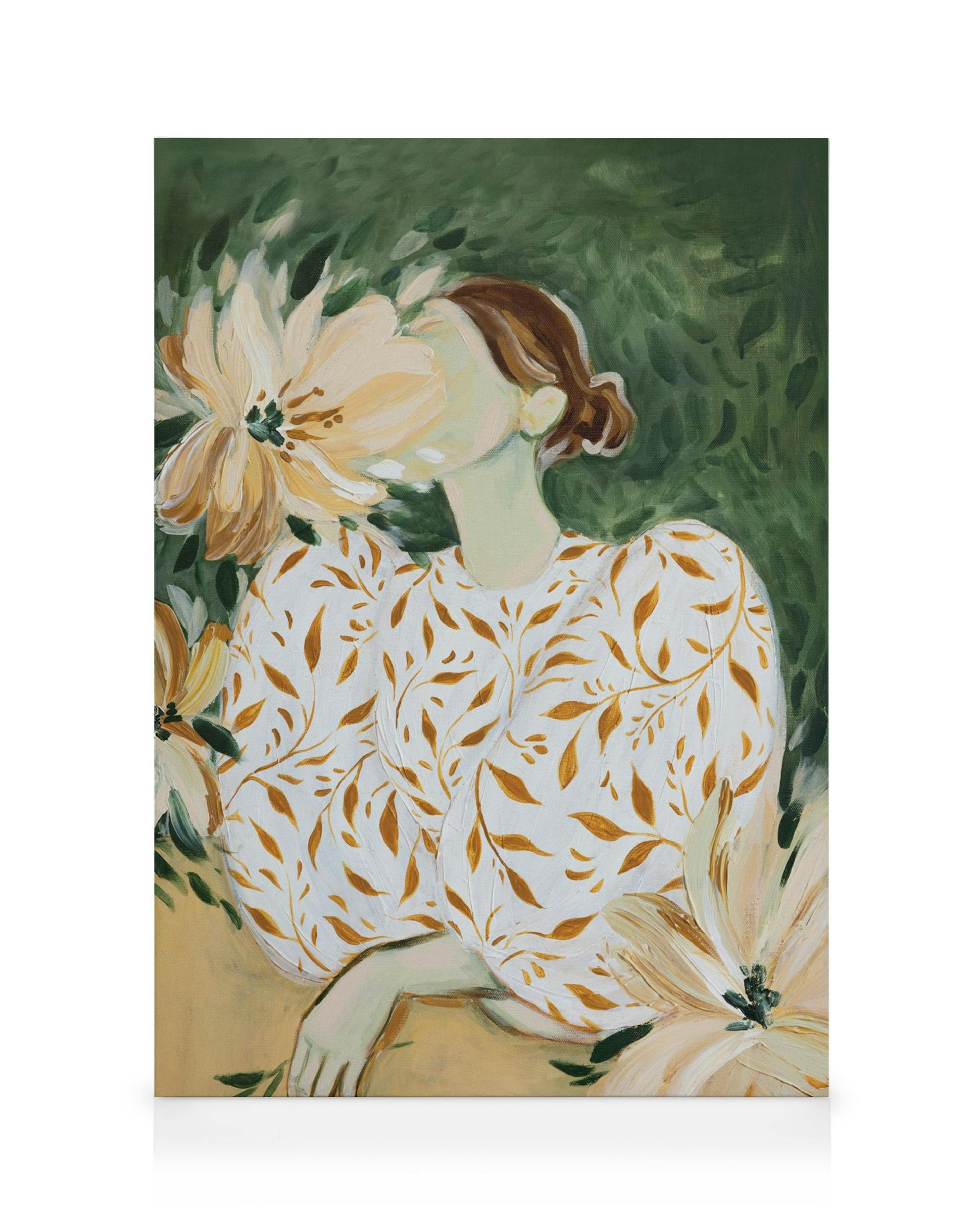 Obraz na plátne zobrazuje ženu v bielom odeve so žltými listami, zakrývajúc si tvár veľkými žltými kvetmi v zelenej záhrade.