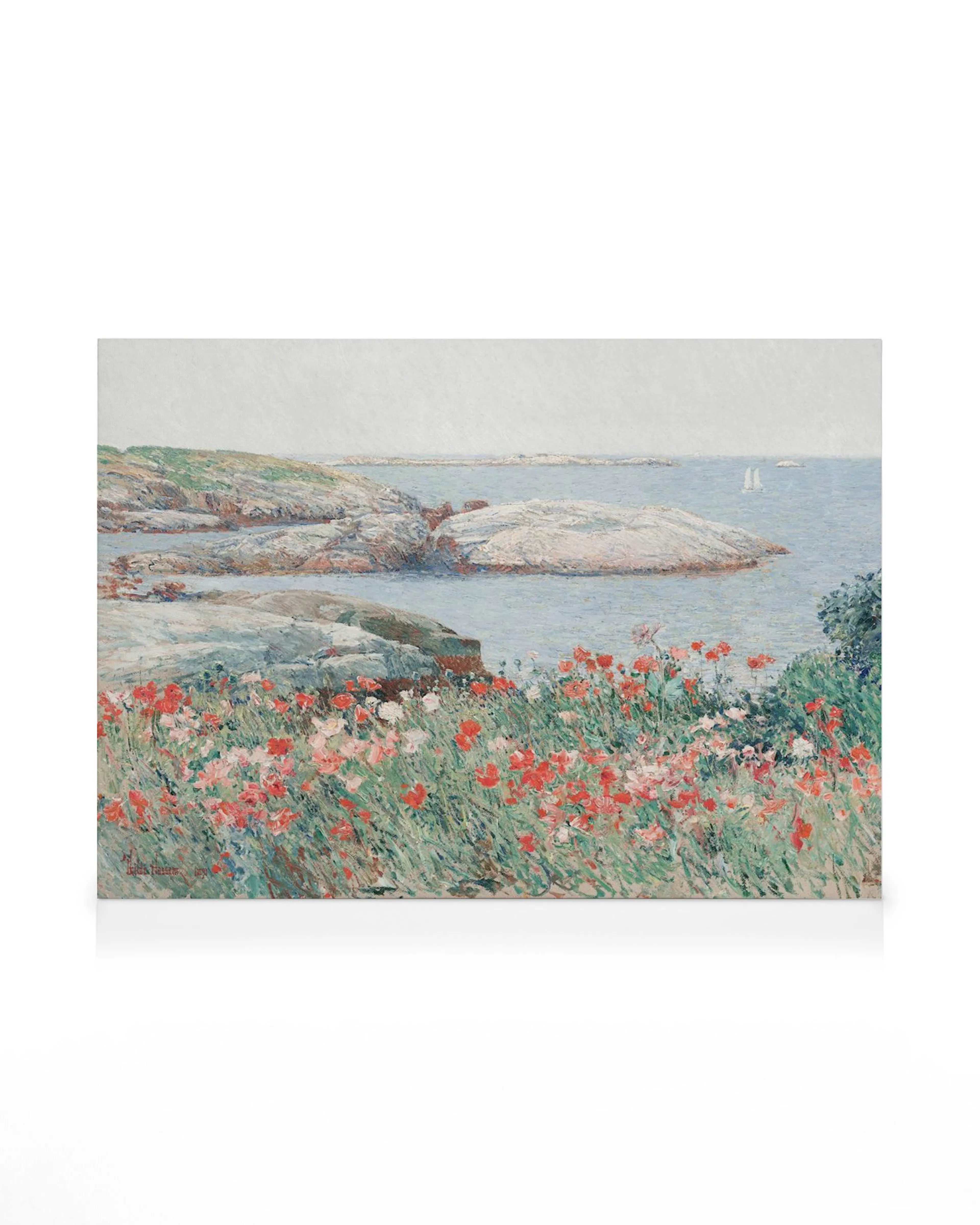 Lienzo impresionista de la costa rocosa con vibrantes amapolas rojas y rosadas en primer plano, agua azul y veleros blancos. Obr